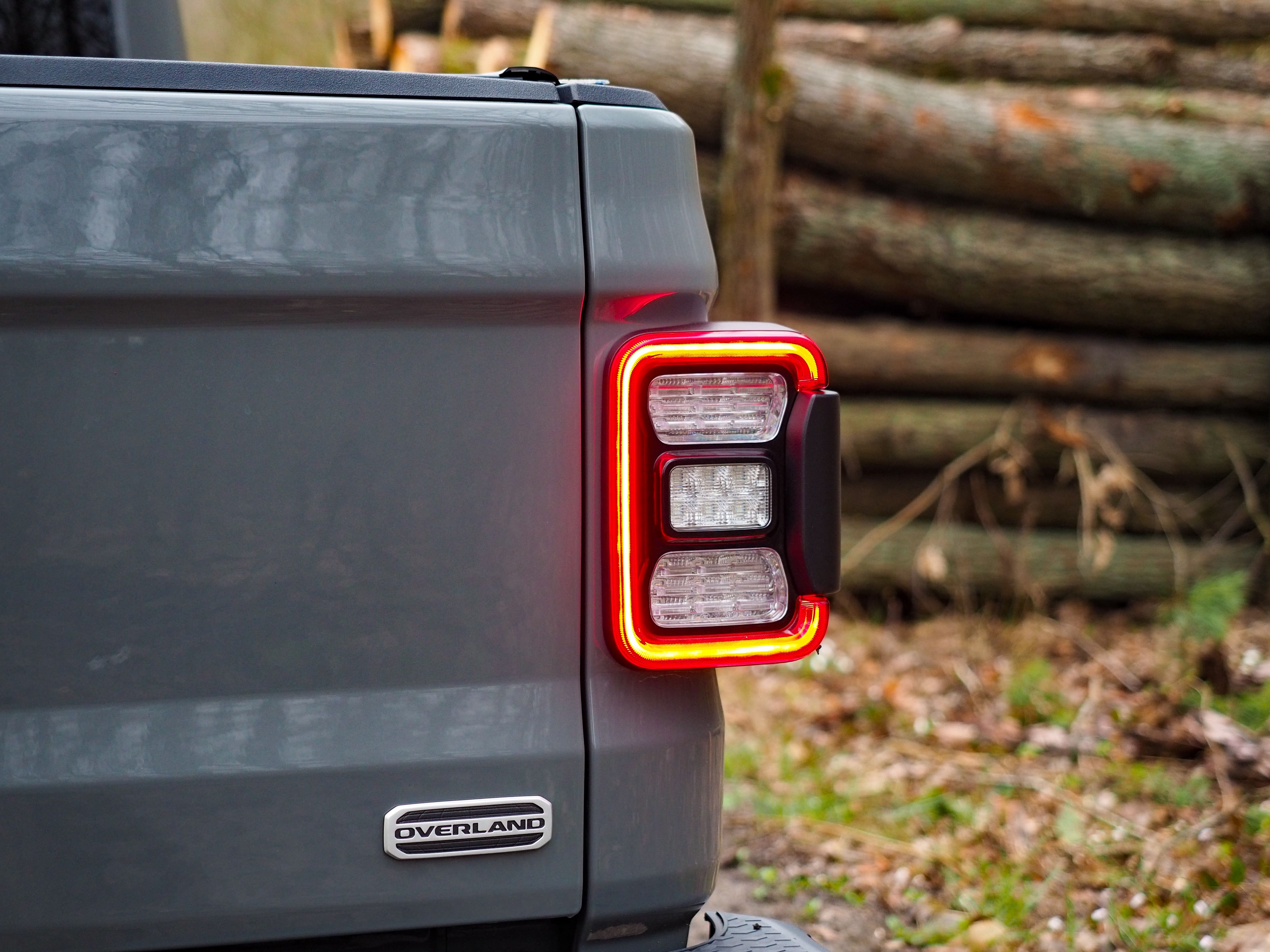 Jeep Gladiator światła