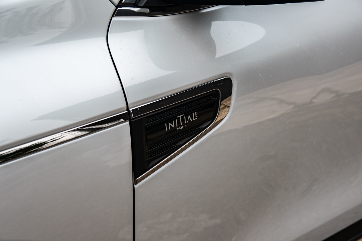 Koleos Initiale Paris detal