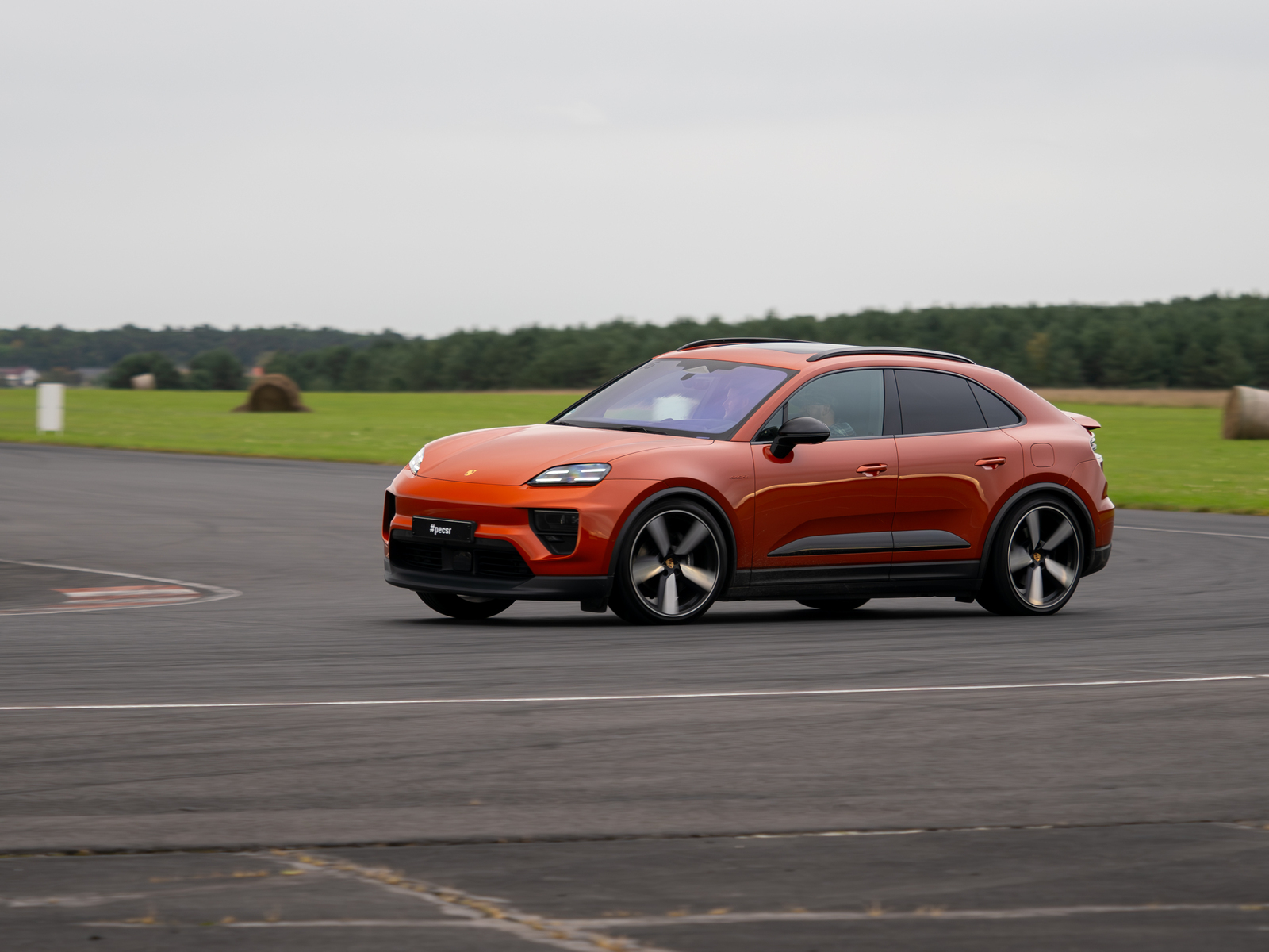 Porsche Macan 408 KM