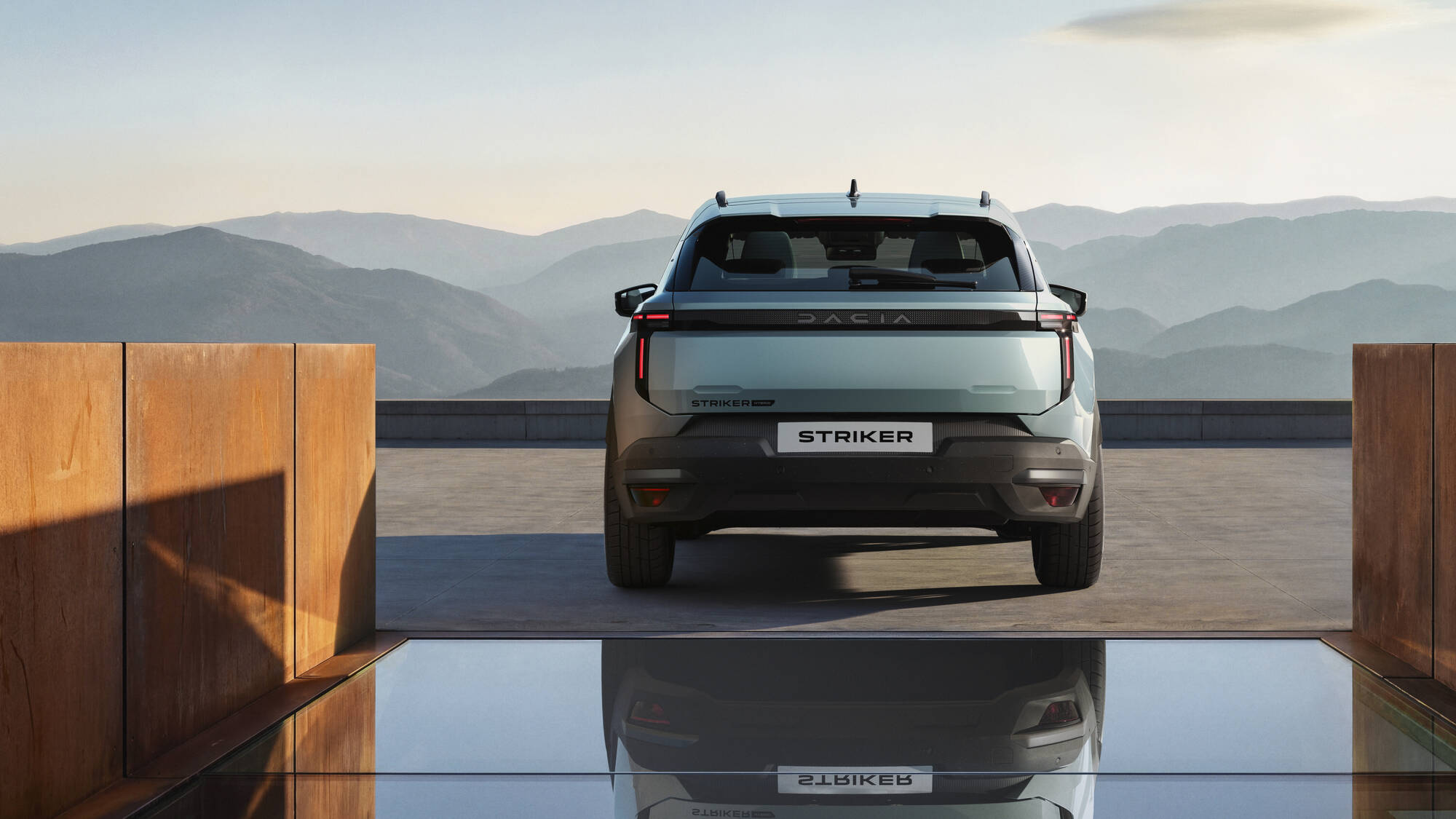 Dacia Striker tył