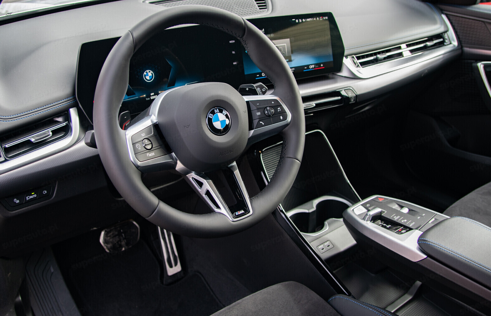 BMW X1 kabina