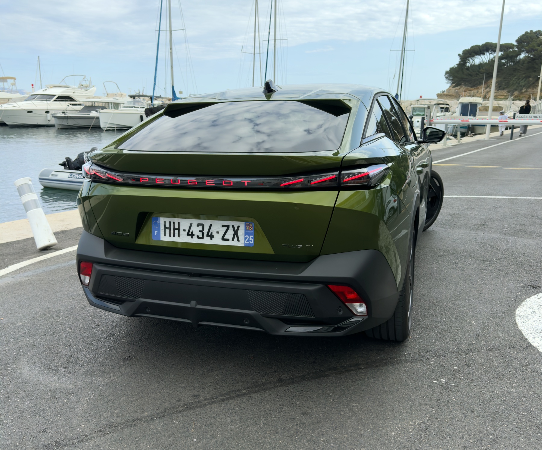 Peugeot 408 FL tył