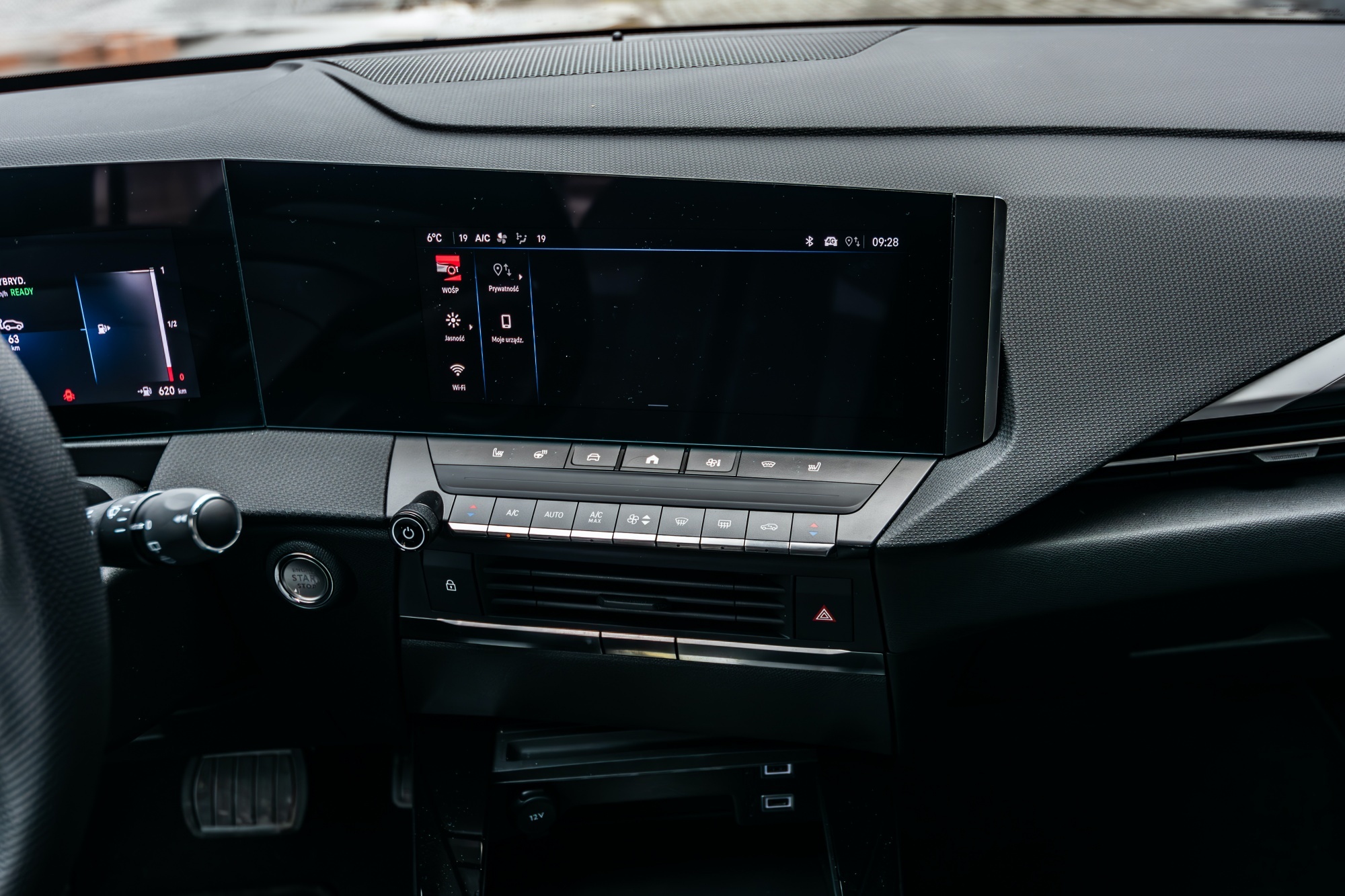 Opel Astra PHEV multmiedia