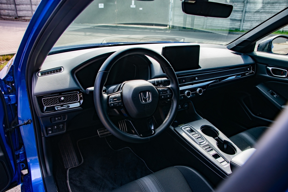 Honda Civic wnętrze