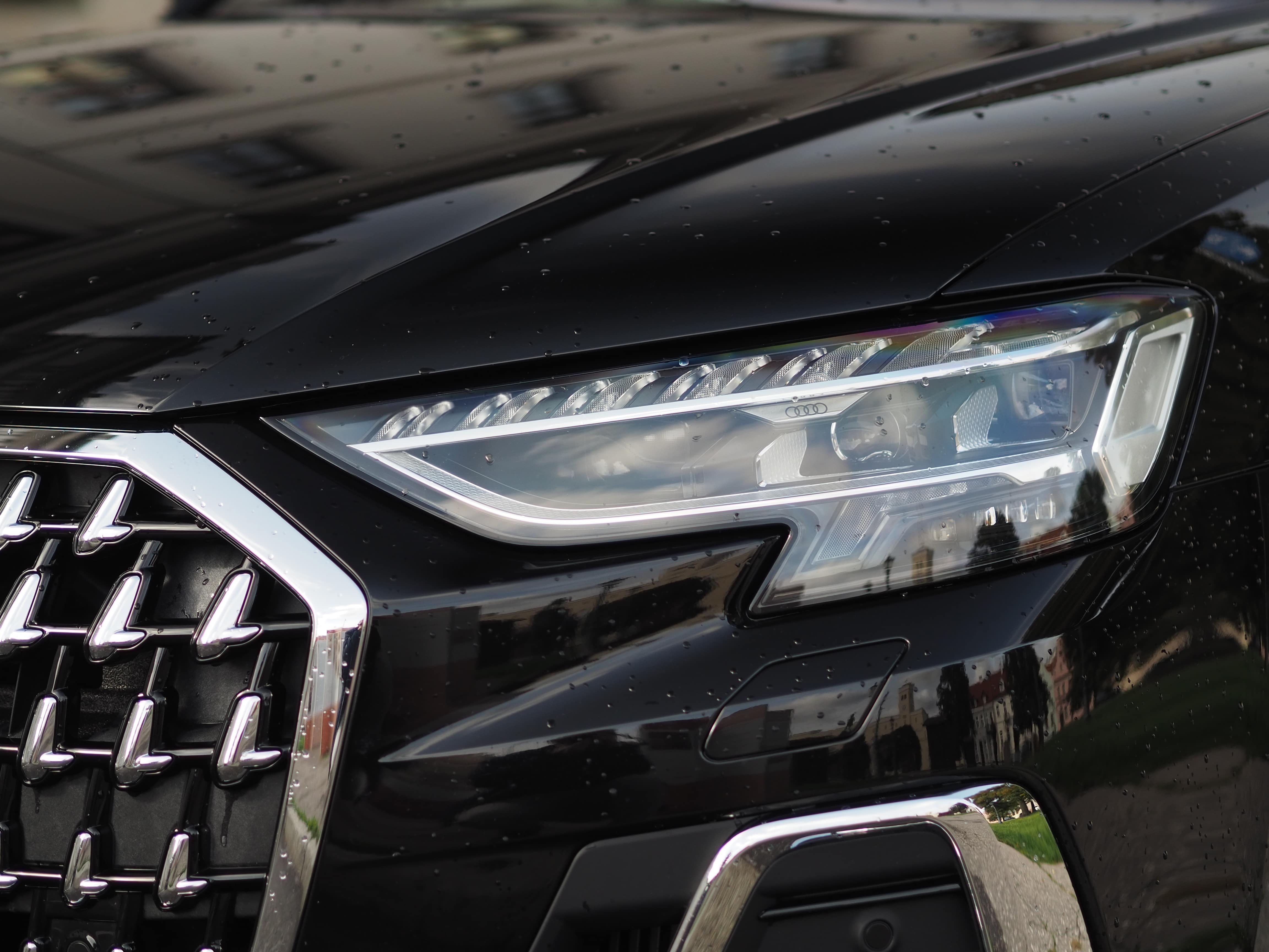 Audi A8 L grill