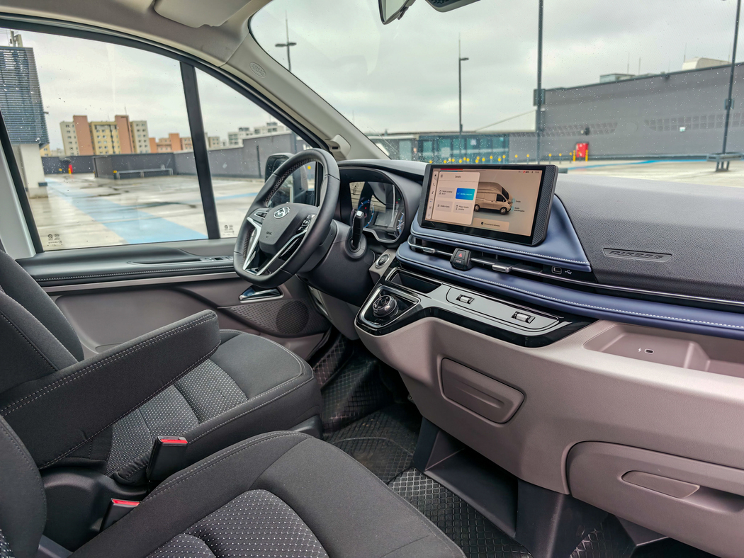 Maxus edlivery 7 awd wnętrze