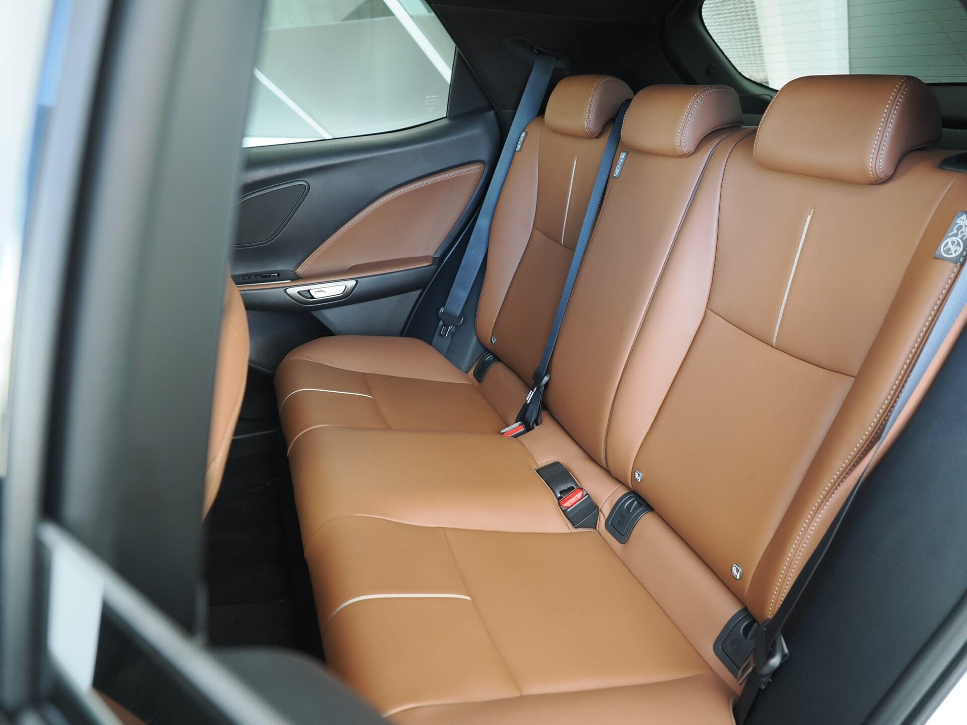 Lexus LBX fotele