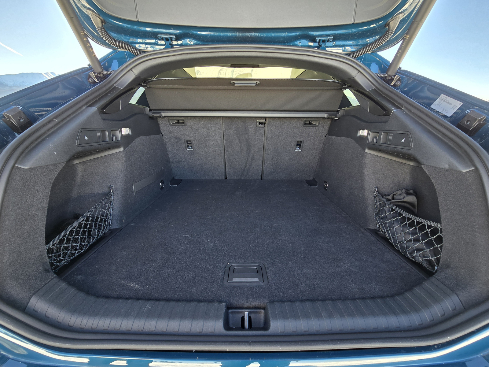 Audi A6 e-tron Avant bagażnik