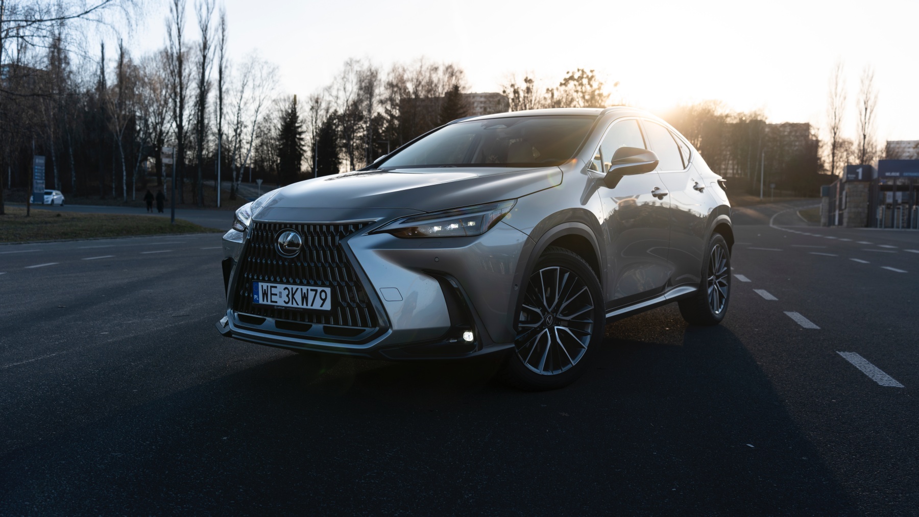 Lexus NX 450h+ Omotenashi przód