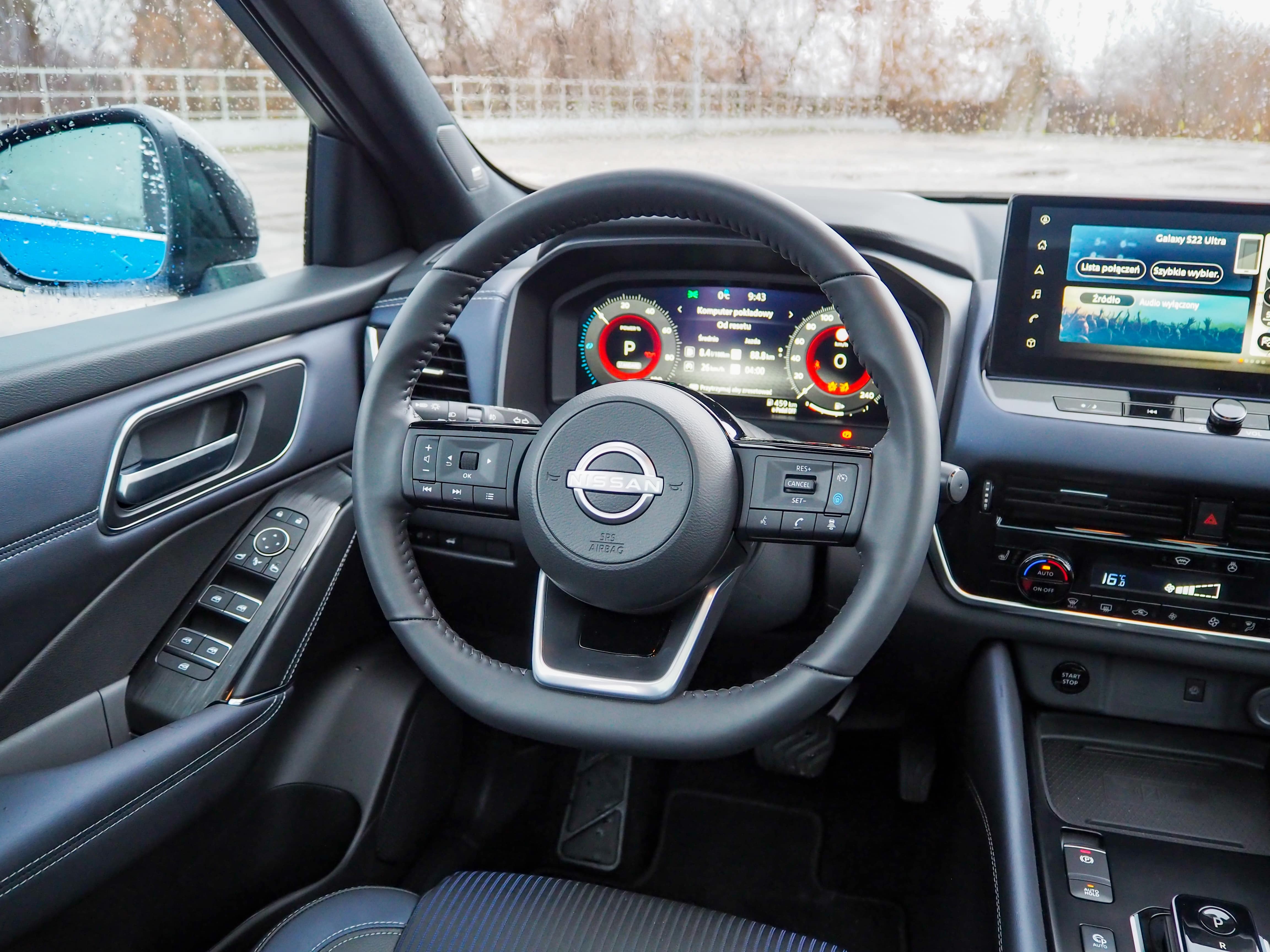 Nissan Qashqai wnętrze