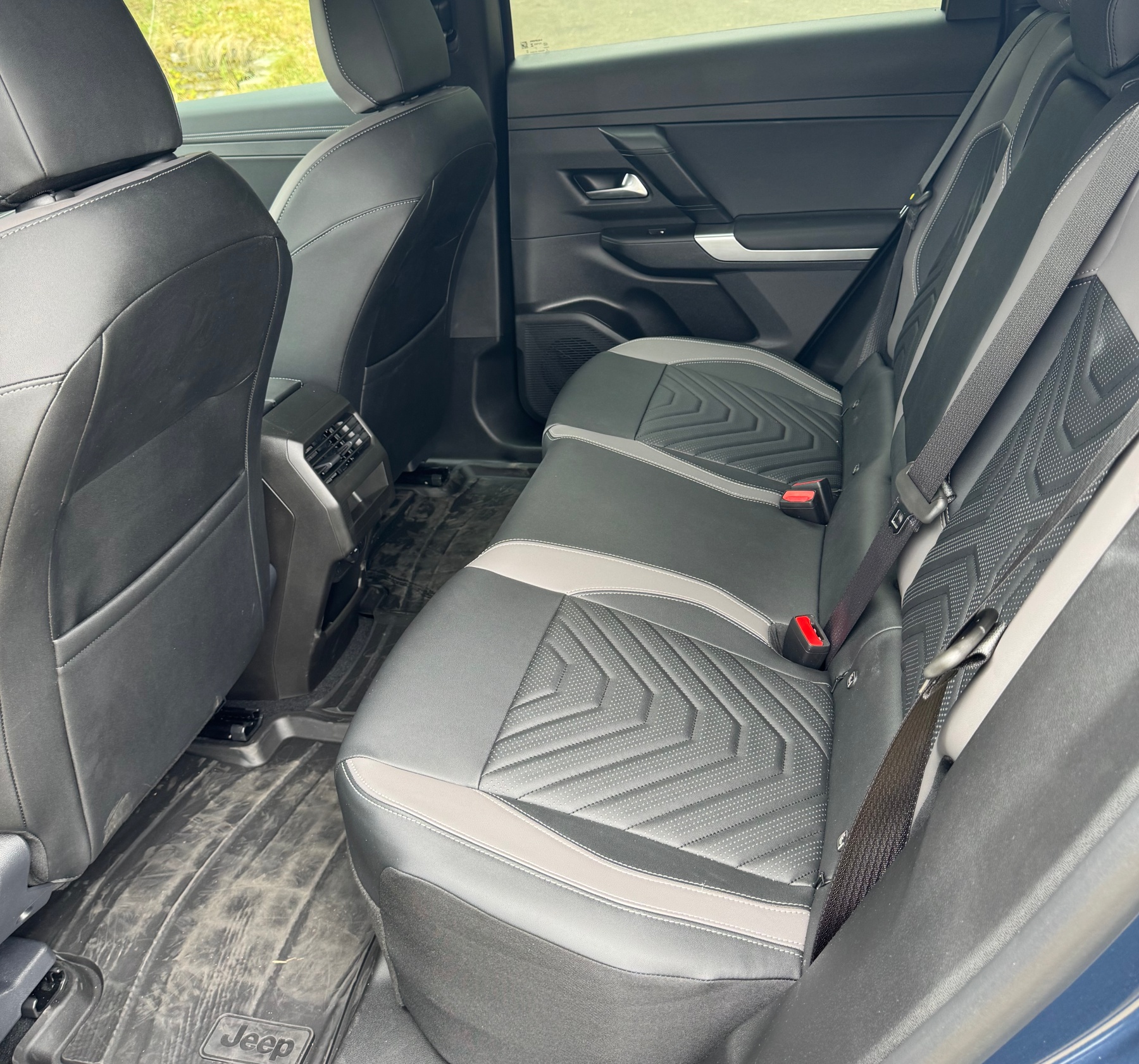 Jeep Compass tylna kanapa