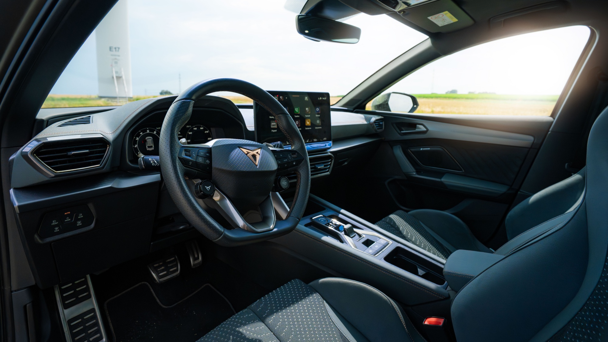 Cupra Leon ST VZ - wnętrze
