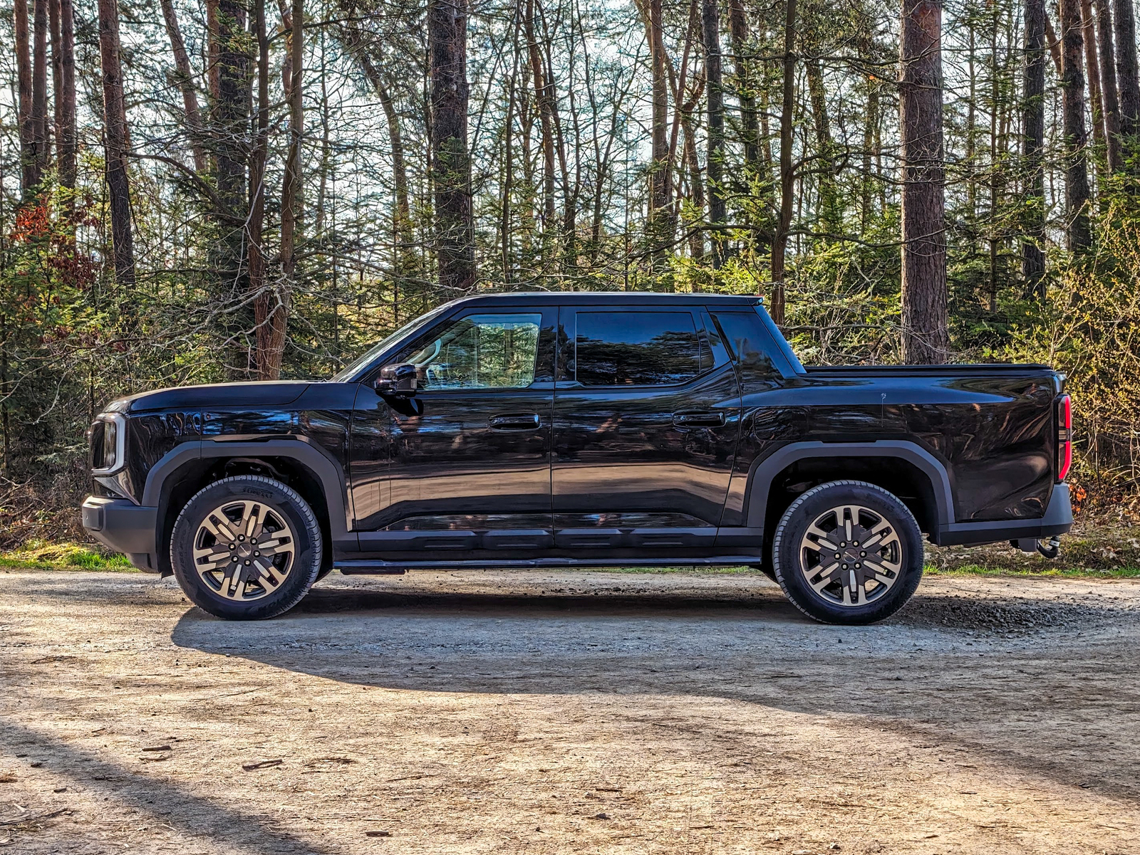 Maxus eTerron 9 wygląd zewnętrzny pick up