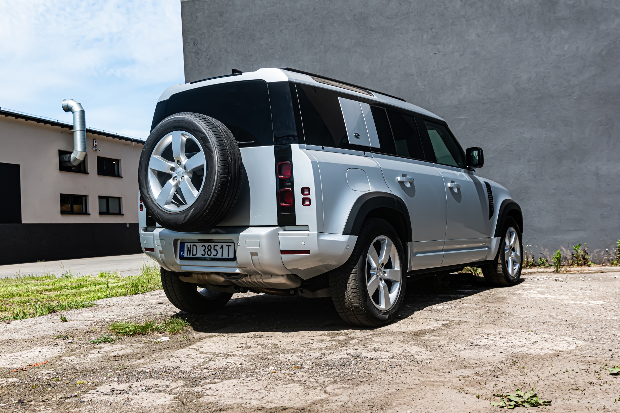 Land Rover Defender 110 tył