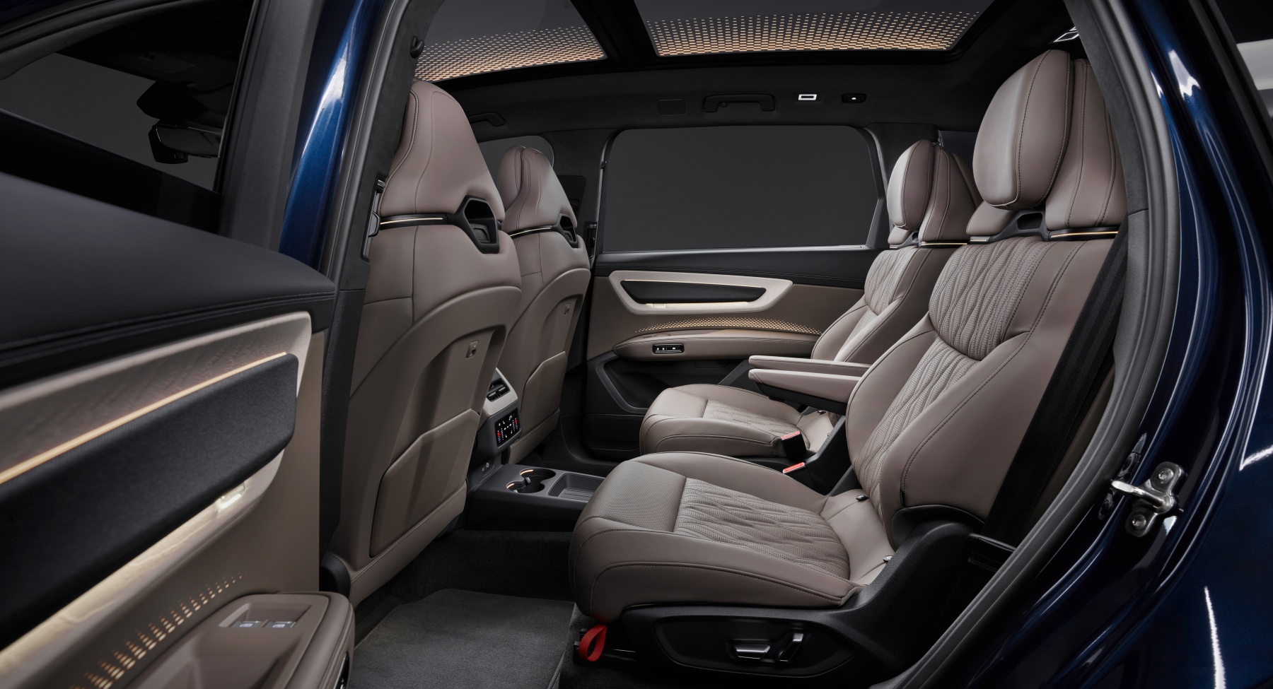 Audi Q9 kabina