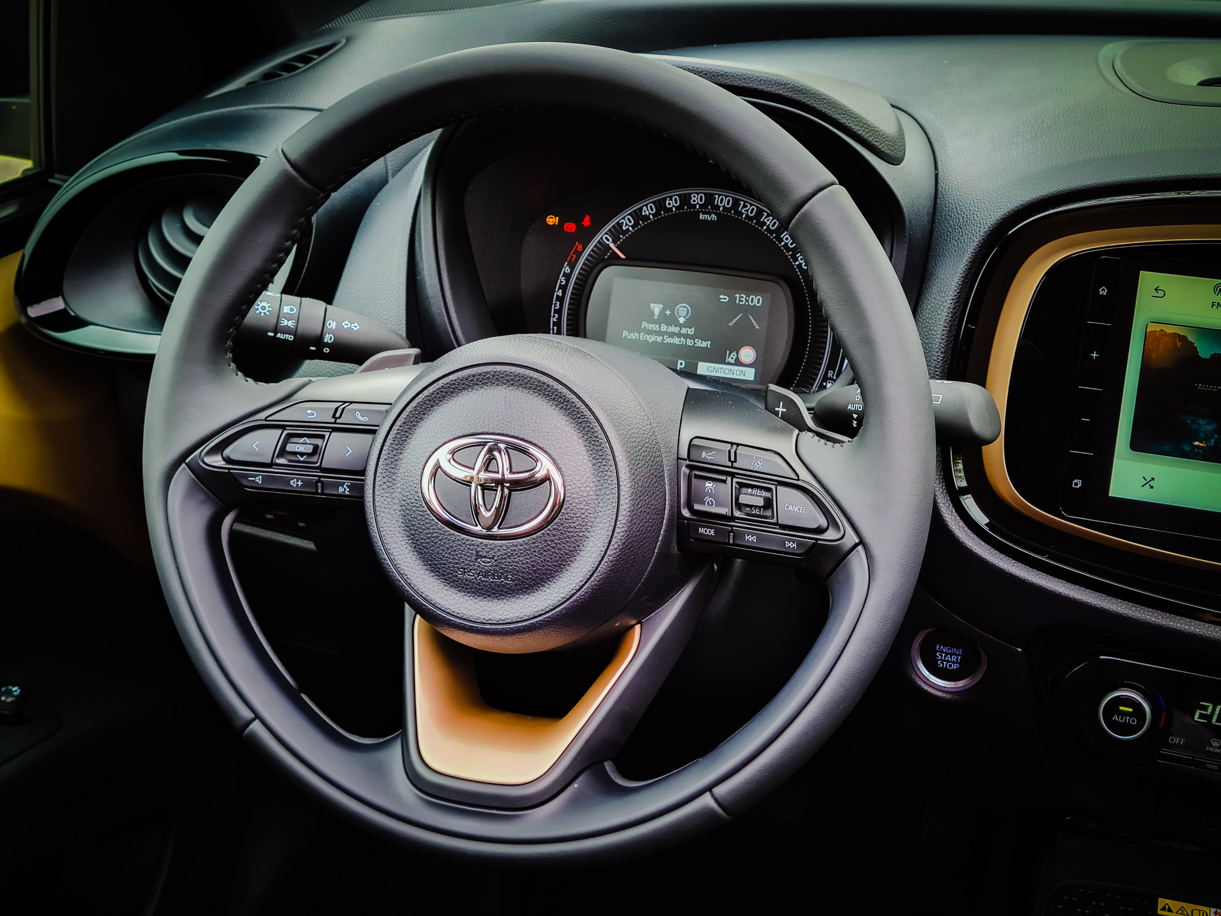 Toyota Aygo X wnętrze