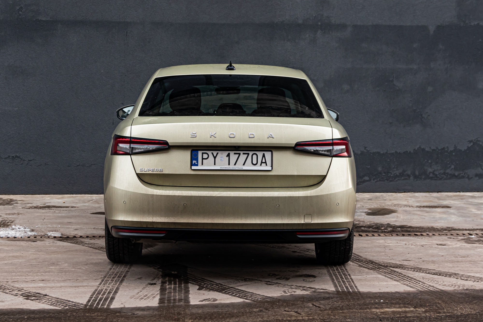 Skoda Superb tył