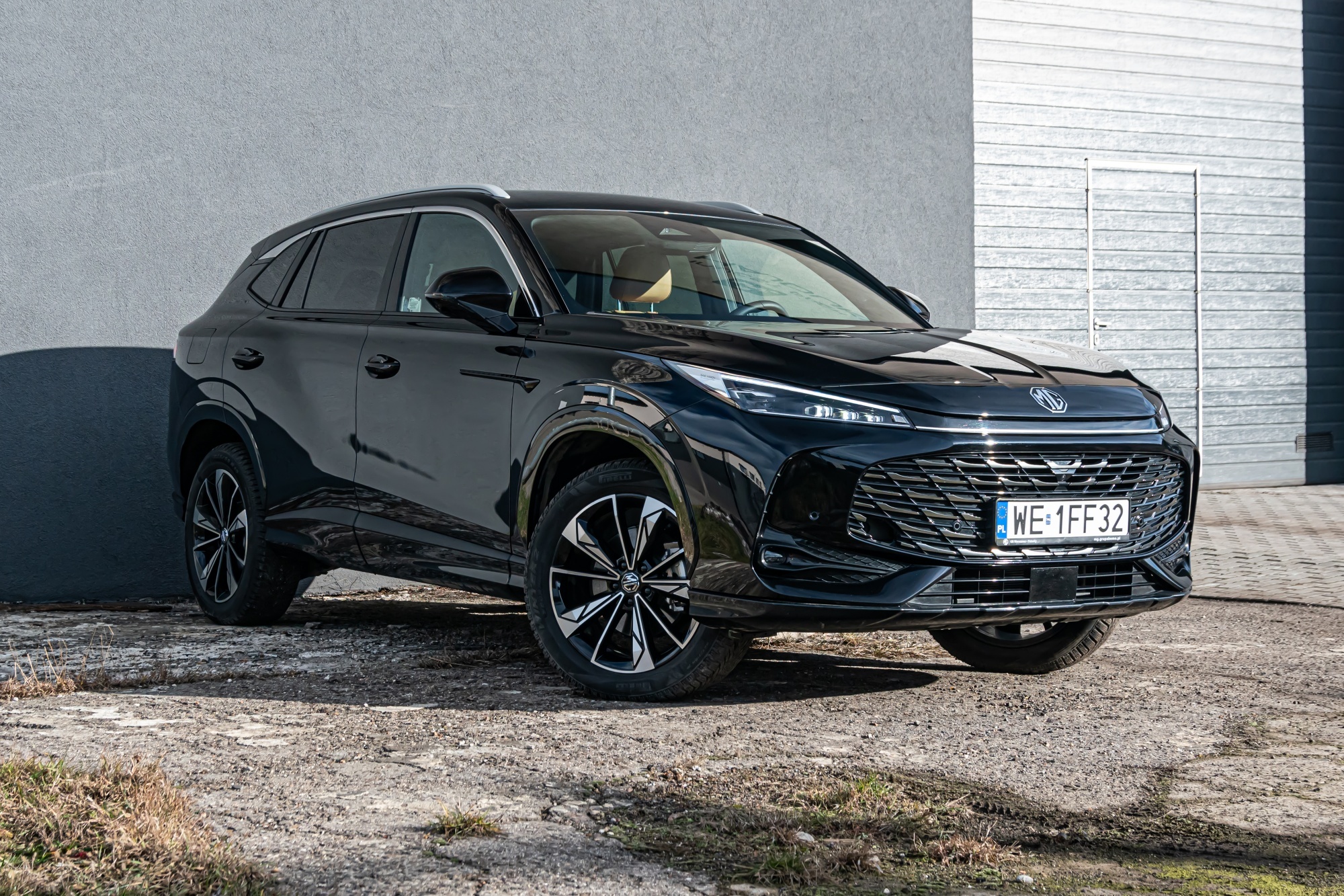 MG HS przód