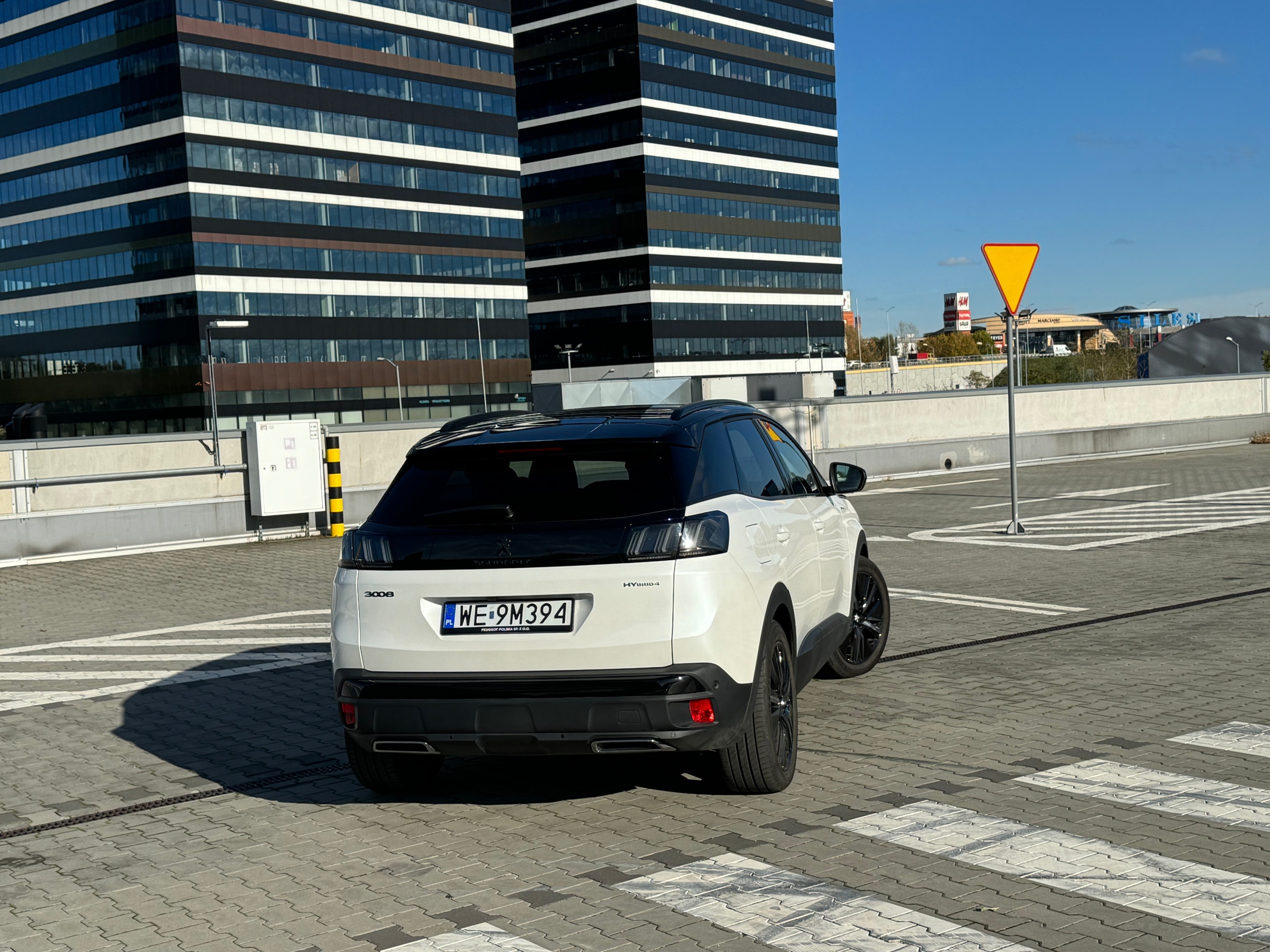 Peugeot 3008 Hybrid4 2023