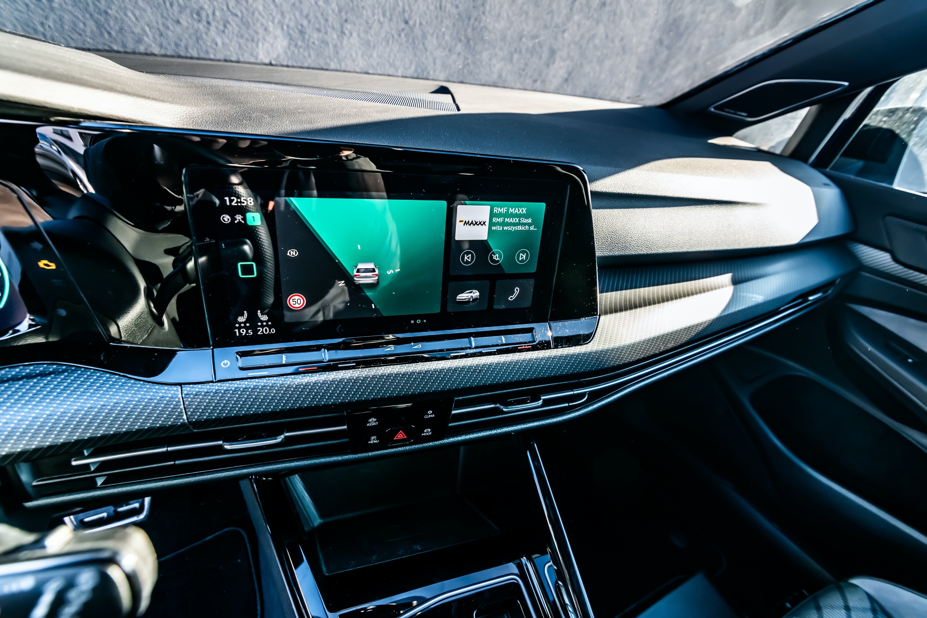 VW Golf R-Line multimedia