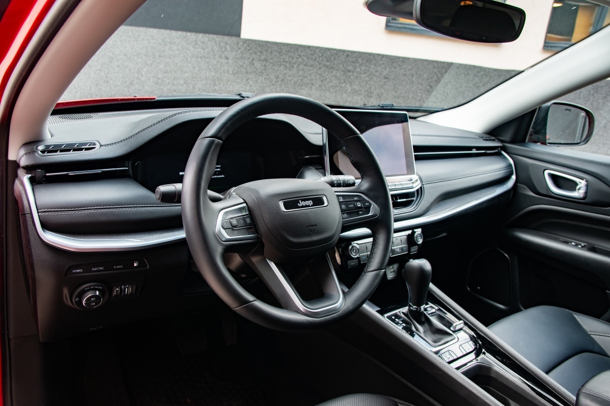 Jeep Compass wnętrze