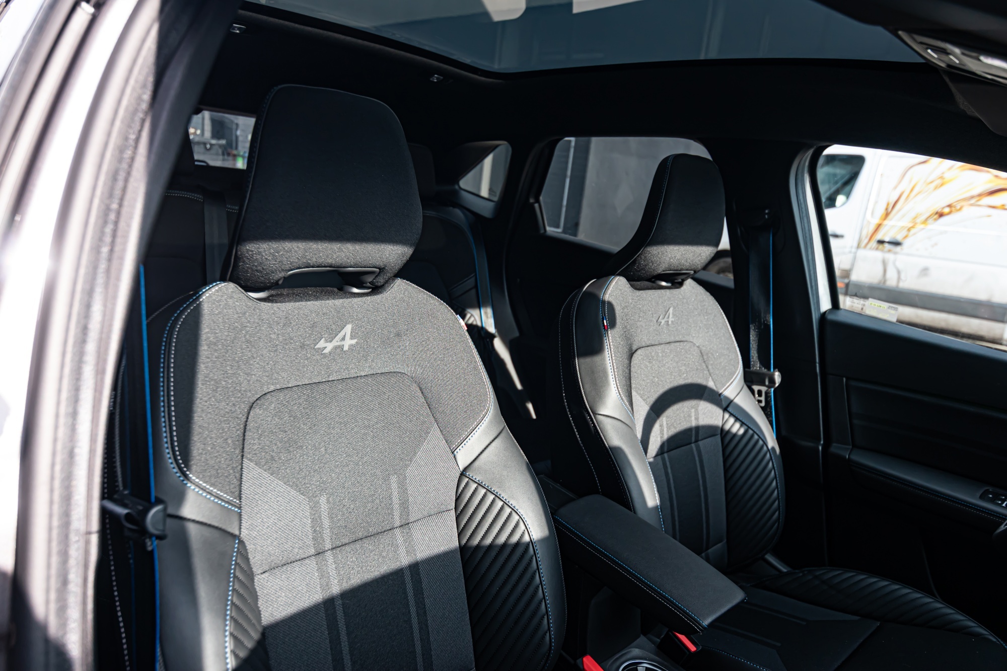 Renault Symbioz esprit Alpine fotele