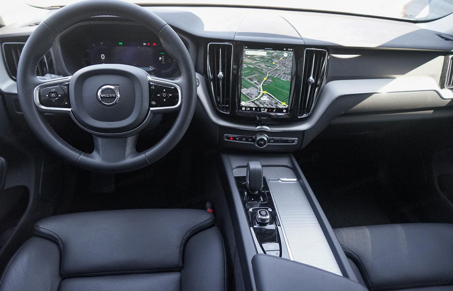 Volvo XC60 wnętrze