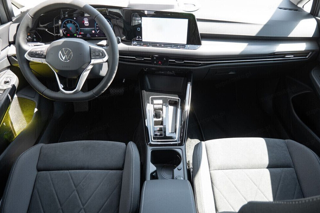 Volkswagen Golf wnętrze