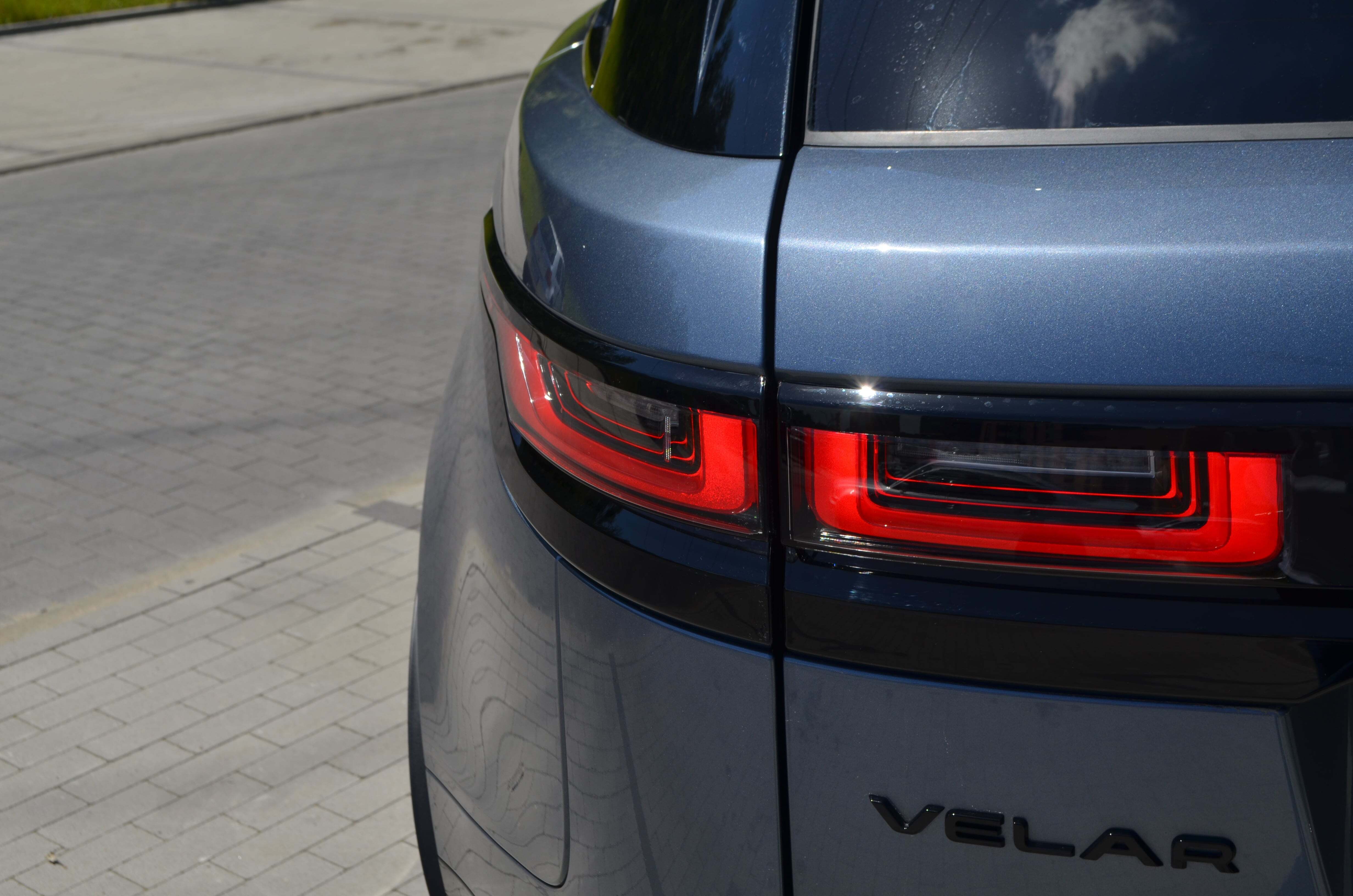 Range Rover Velar - tylny reflektor