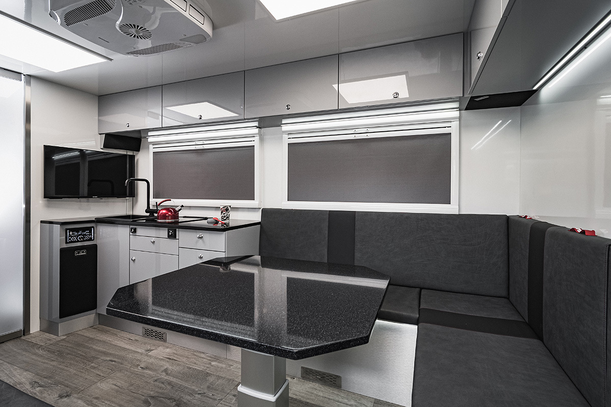 Unimog U3000 4x4 Mamuth