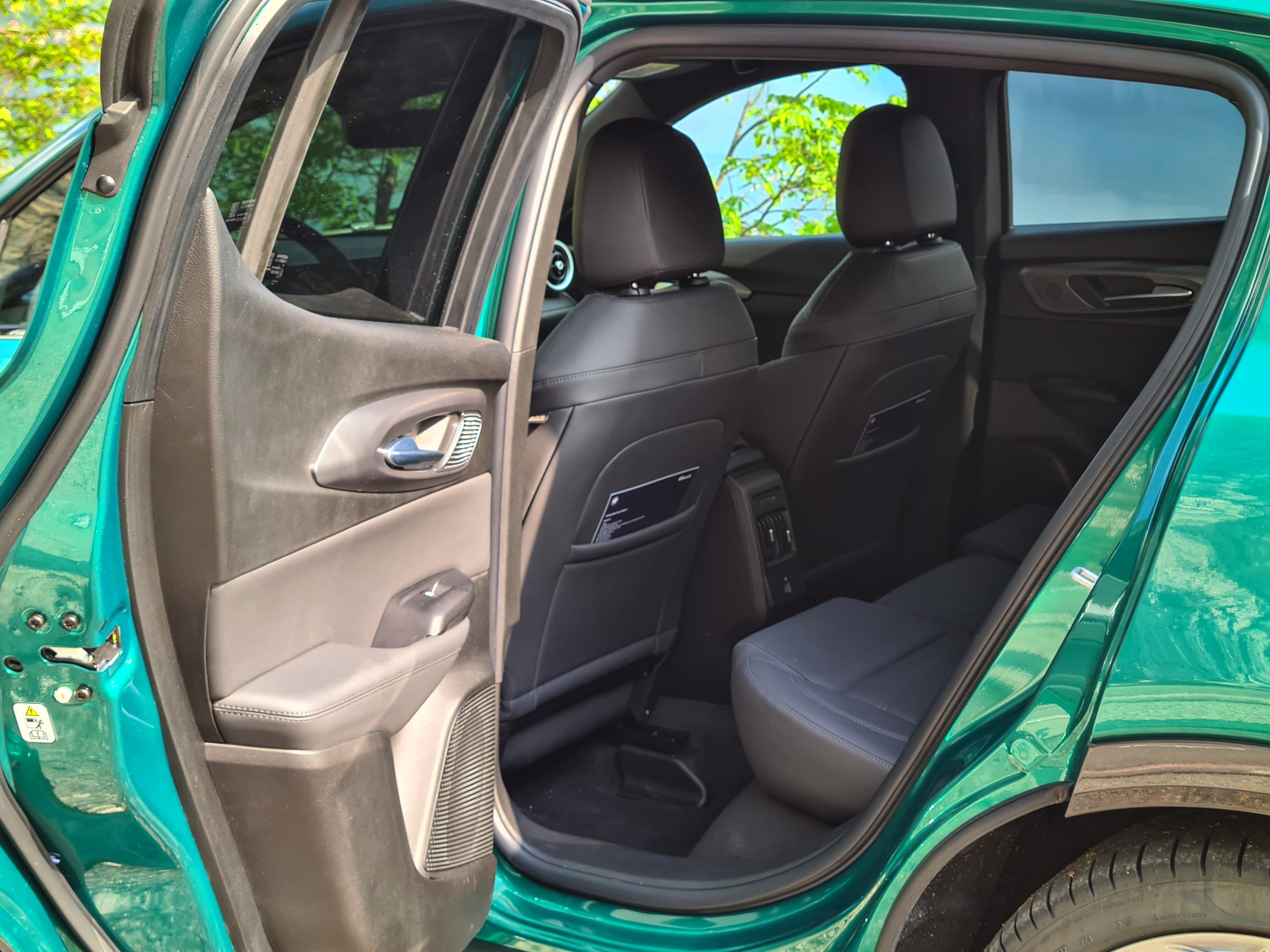 Alfa Romeo Tonale tylna kanapa