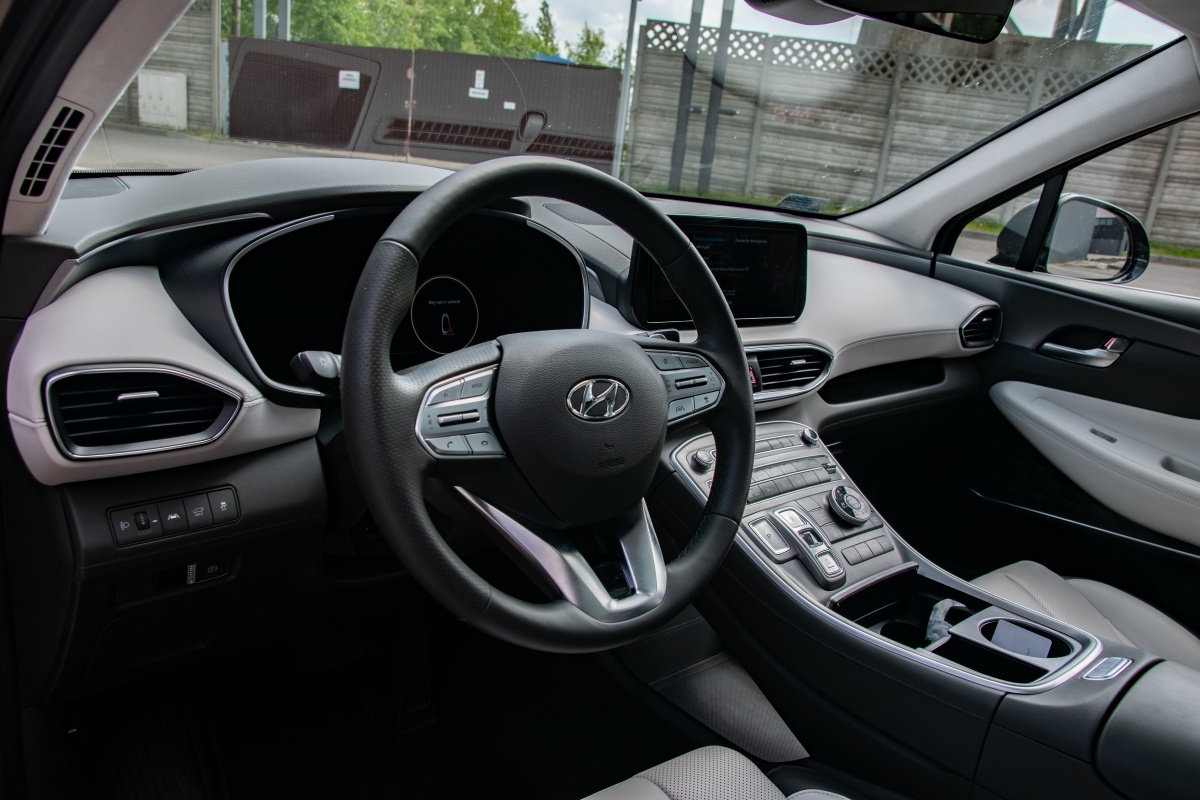 Hyundai Santa Fe wnętrze