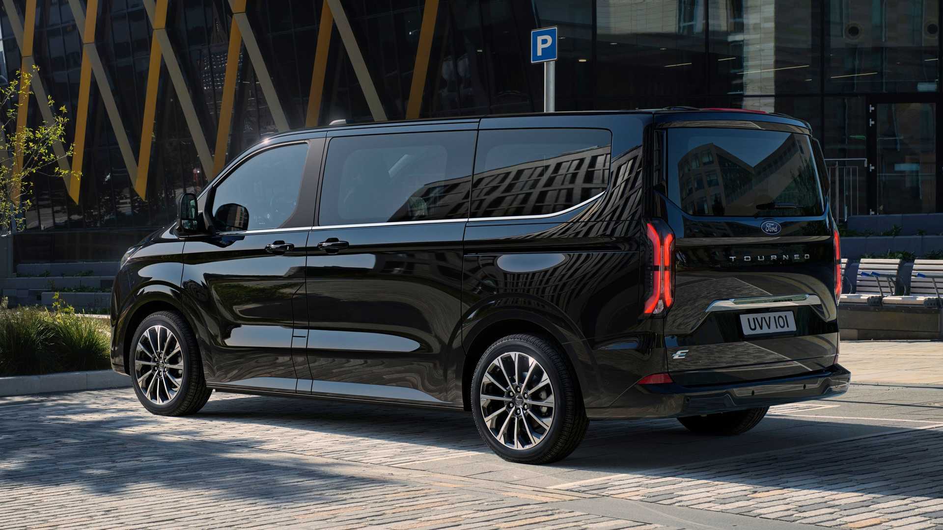 Ford e-Tourneo Custom