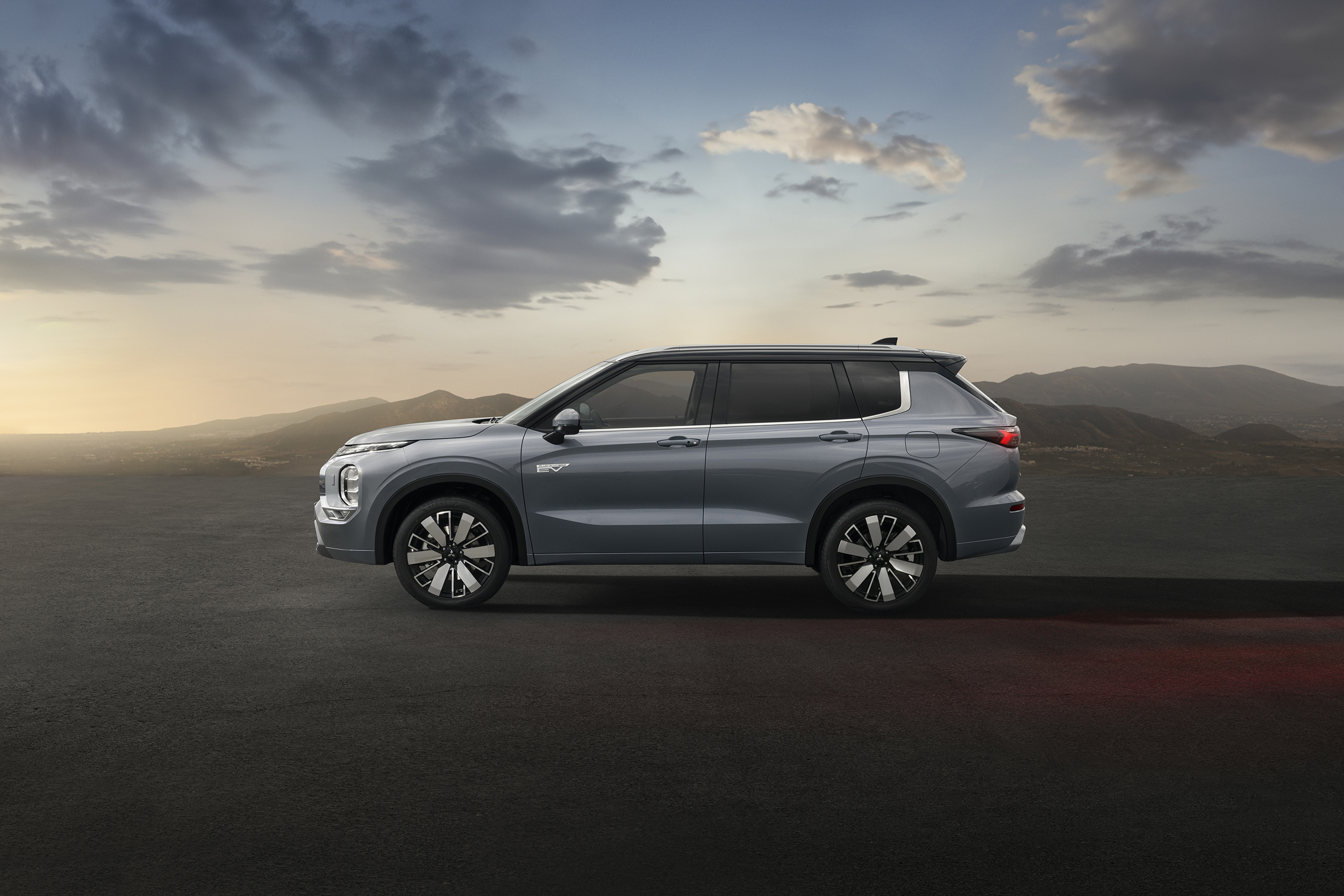 Mitsubishi Outlander sylwetka