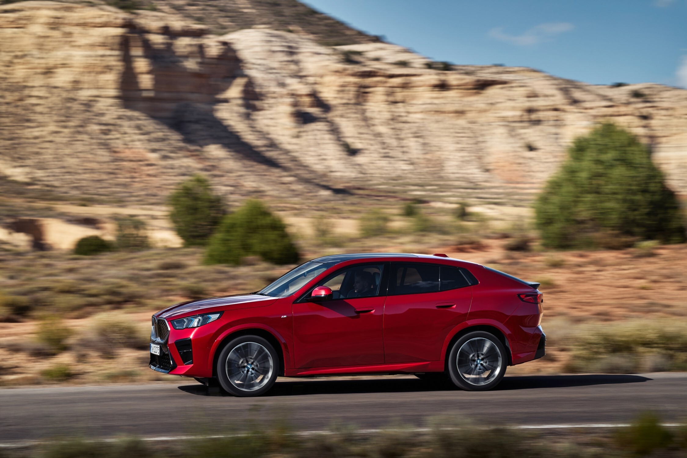 BMW X2 2024 sylwetka
