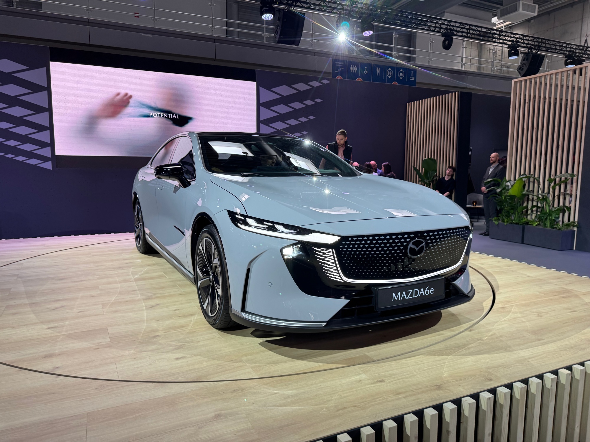 Mazda 6e