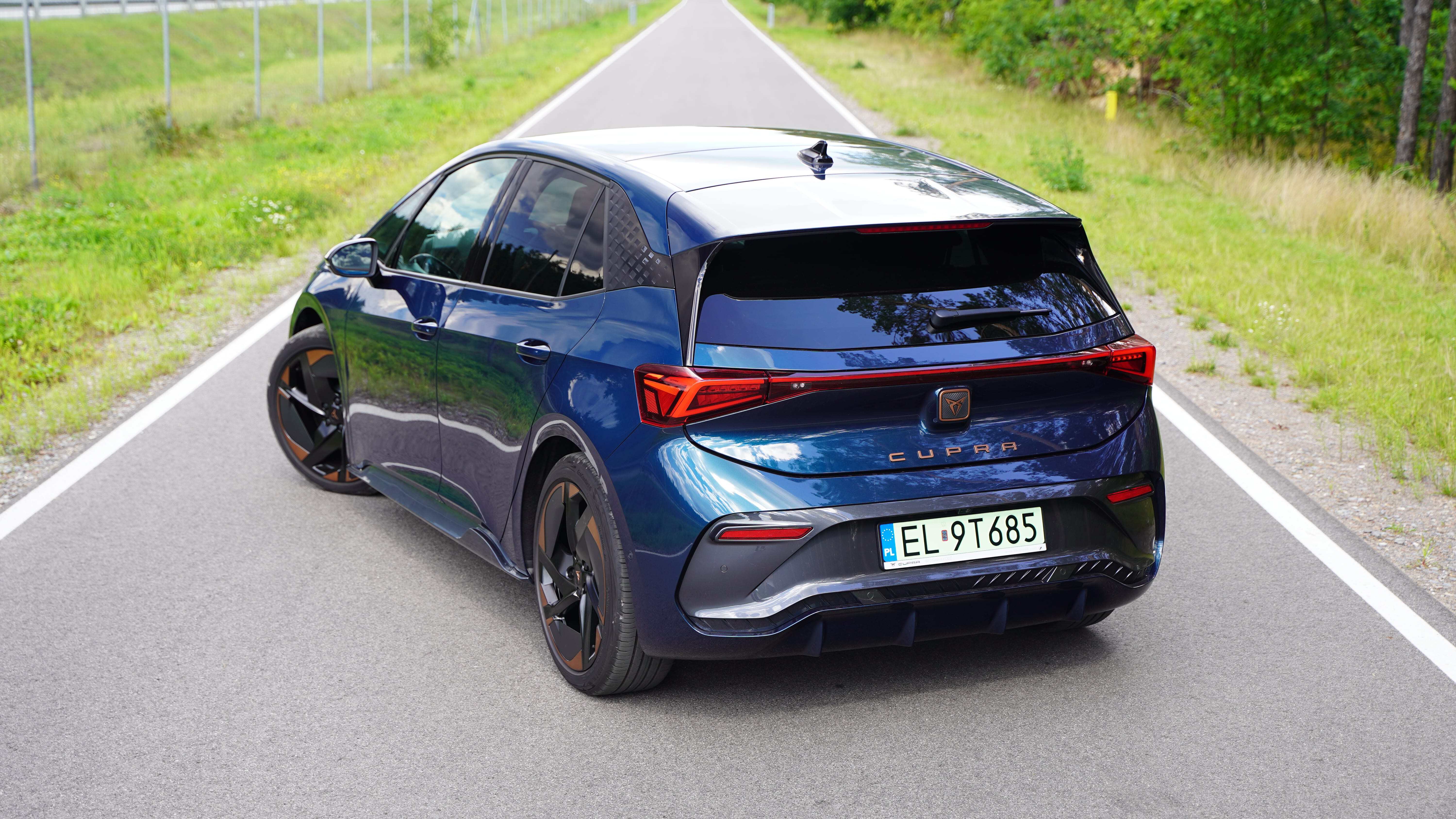 Cupra Born tył