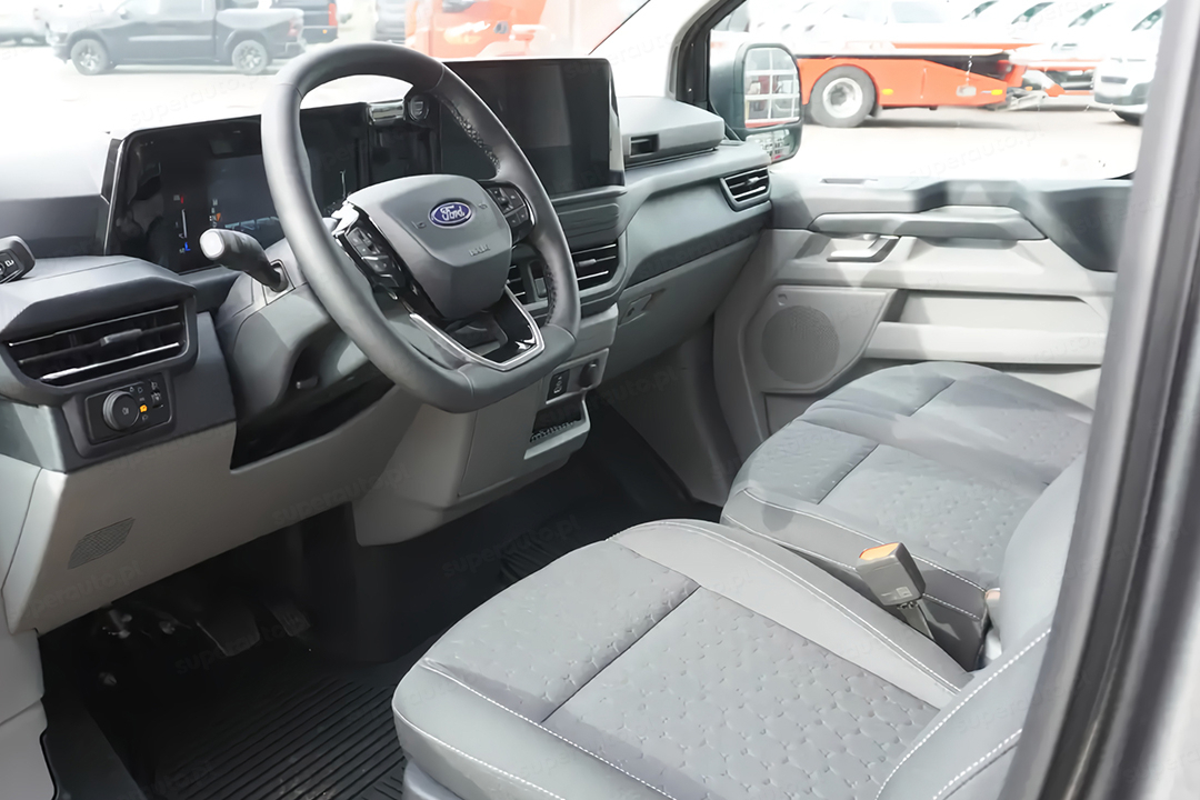 Ford Transit Custom wnętrze