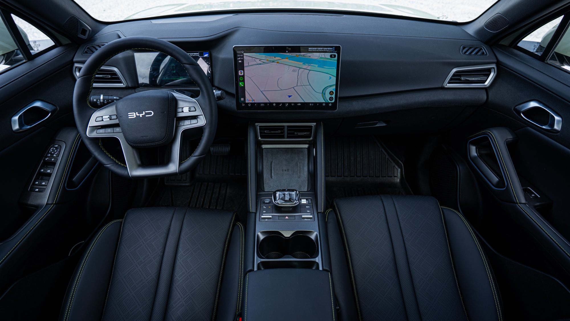 BYD Atto 2 wnętrze