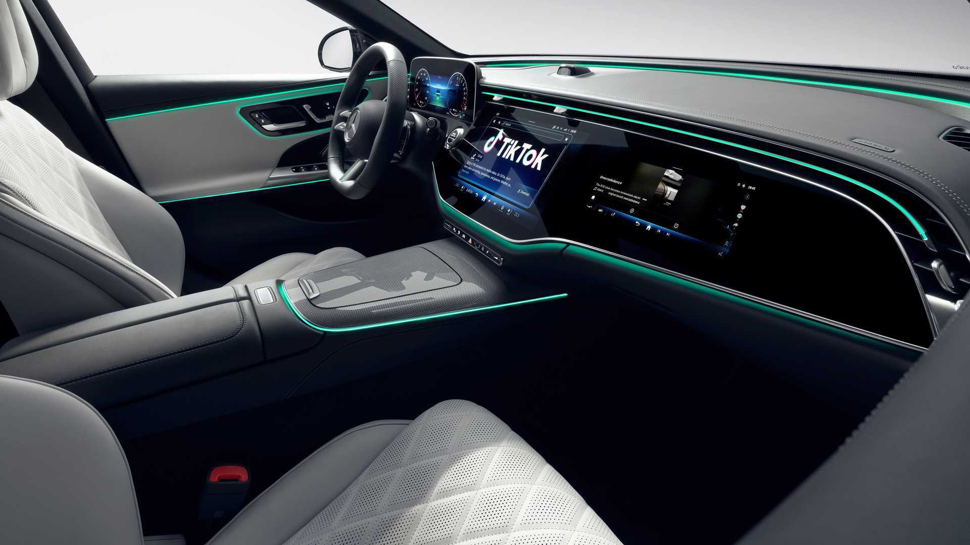 Mercedes Klasy E W214 wnętrze