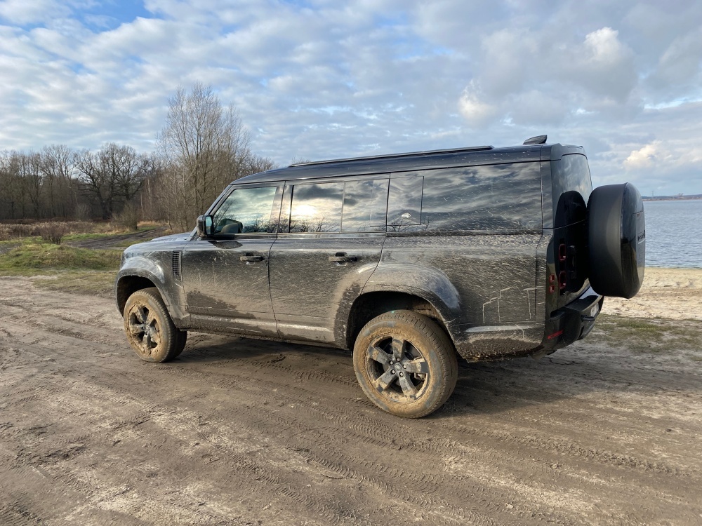Defender 130 sylwetka