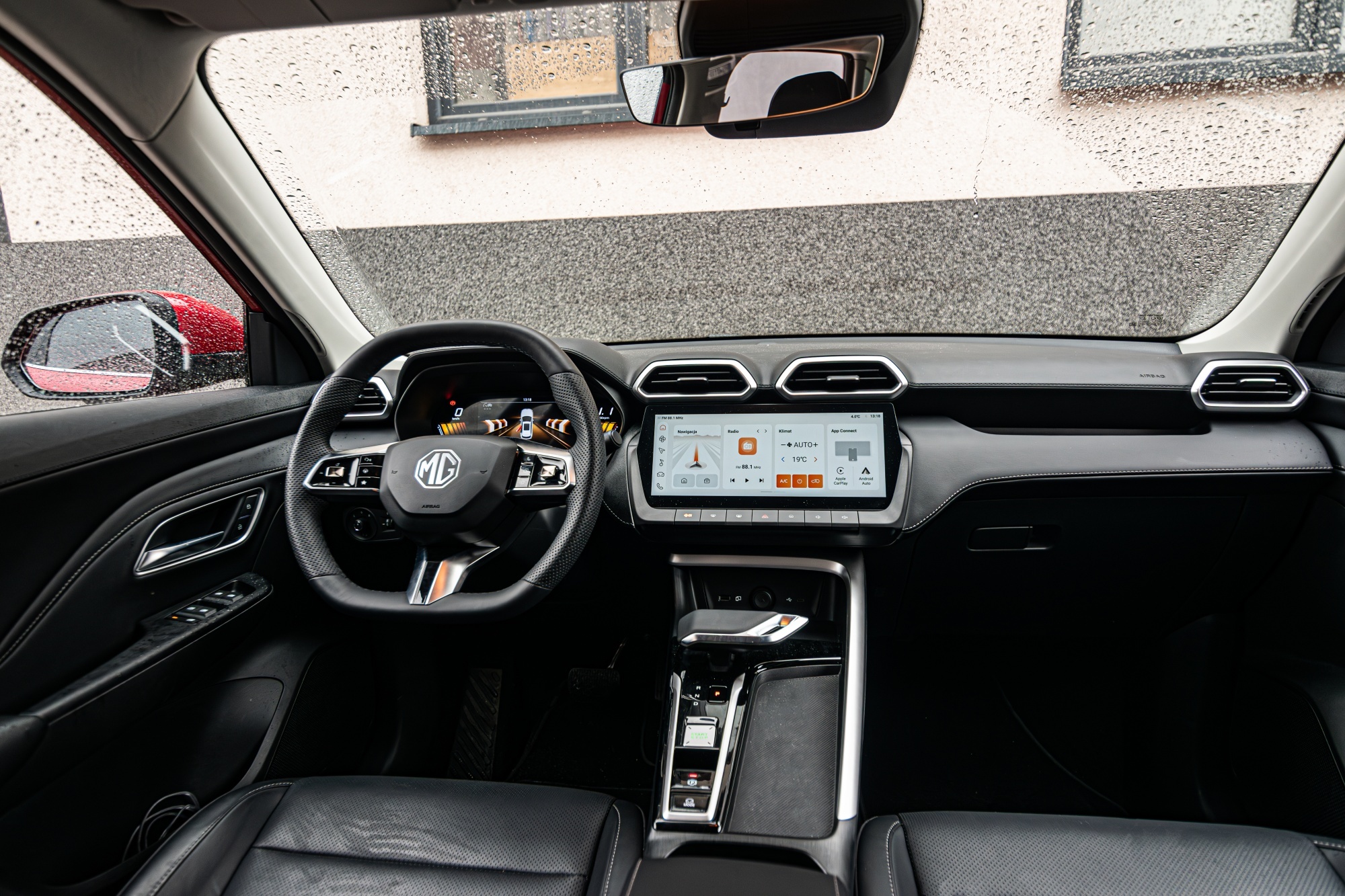 MG ZS wnętrze