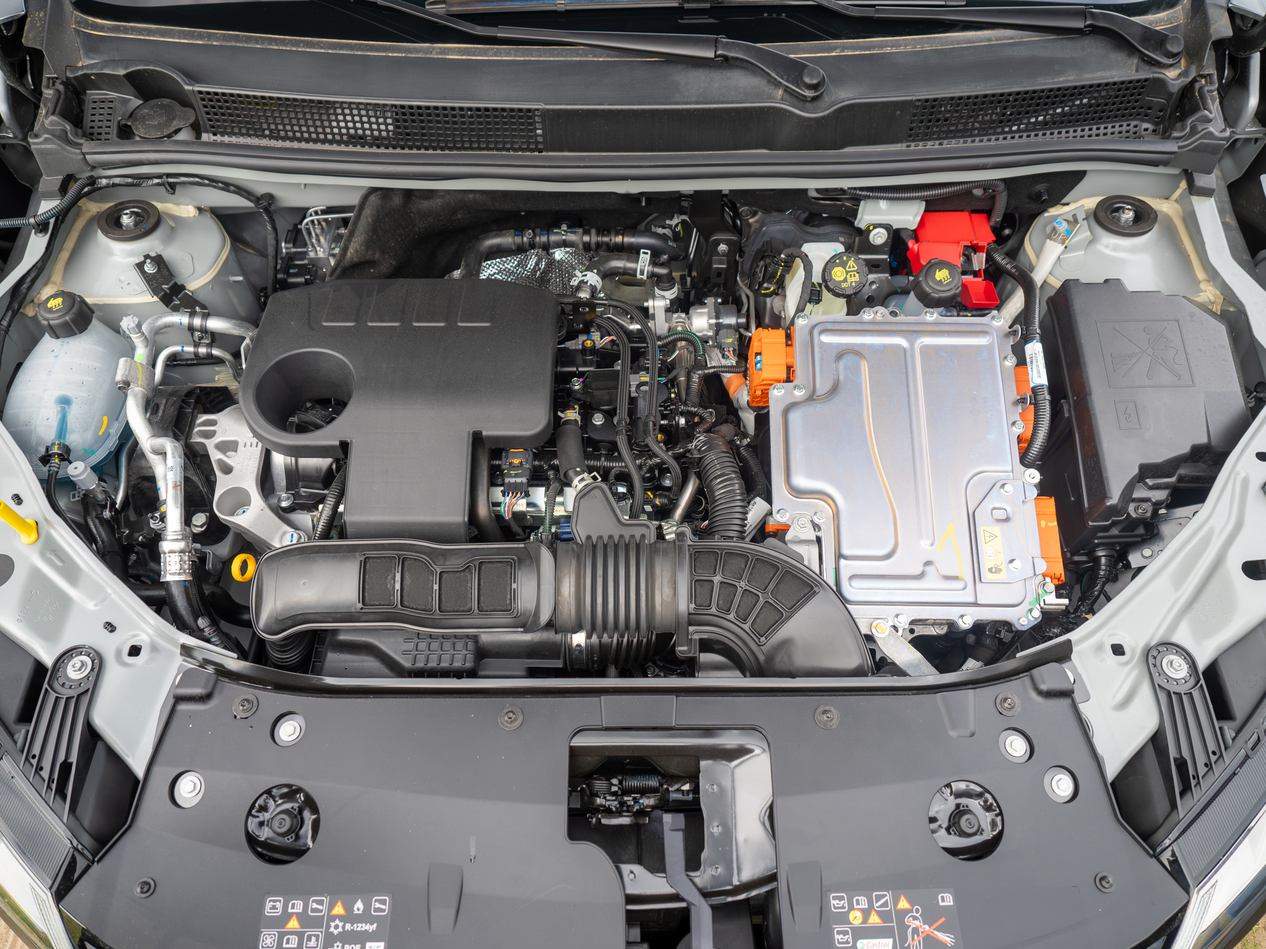 Dacia jogger Silnik 2024 hybrydowy