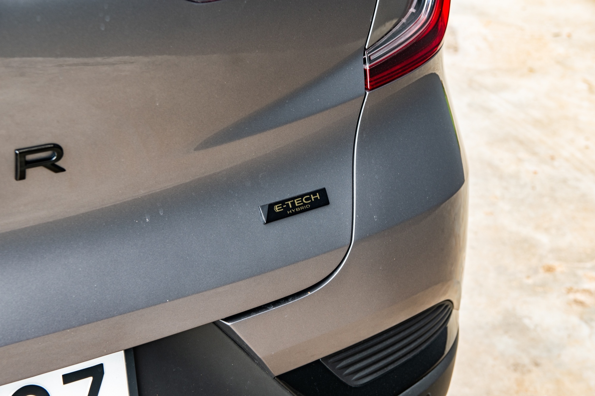 Captur E-Tech Engineered