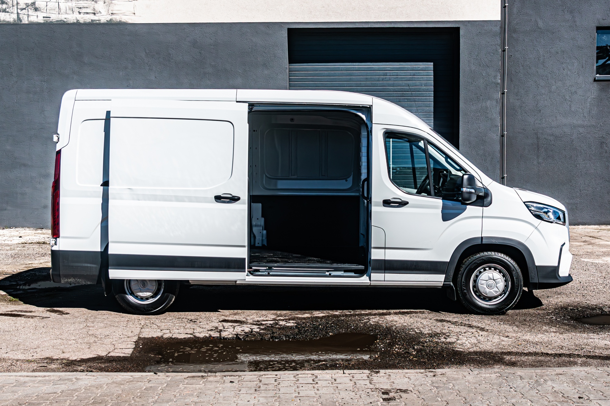 Maxus Deliver 9 sylwetka