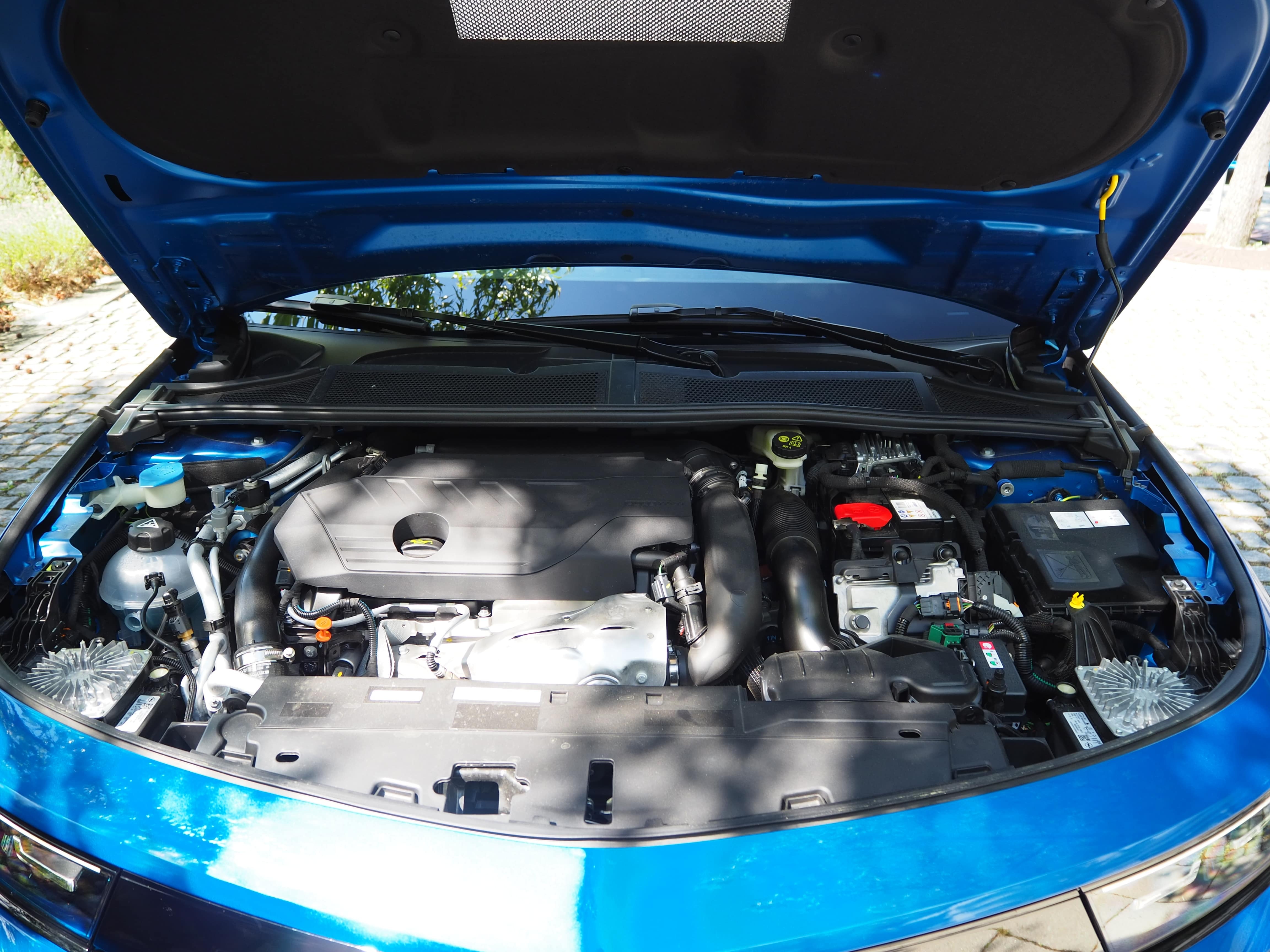 Opel Astra 2022 silnik