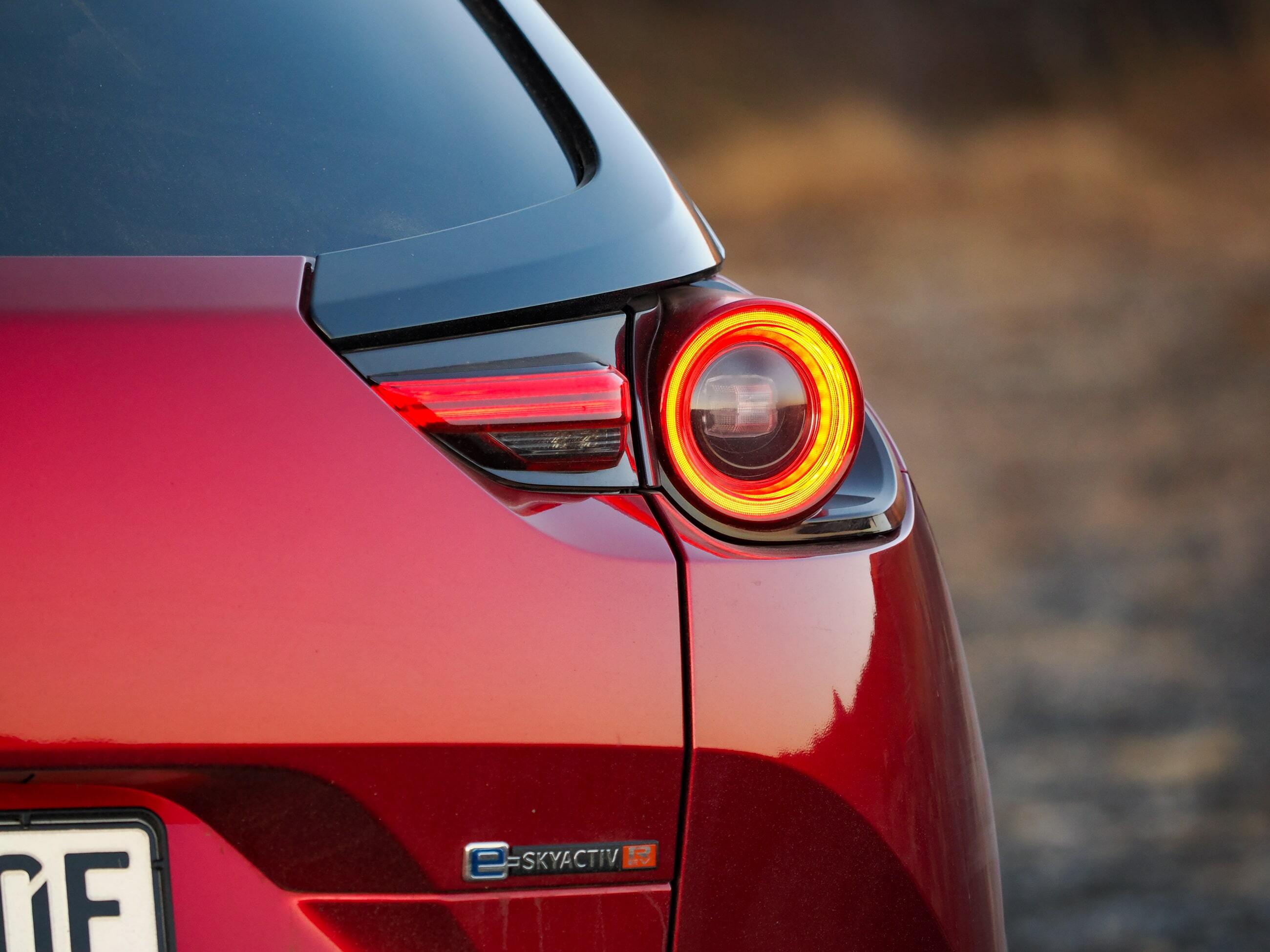 Mazda MX-30 światła