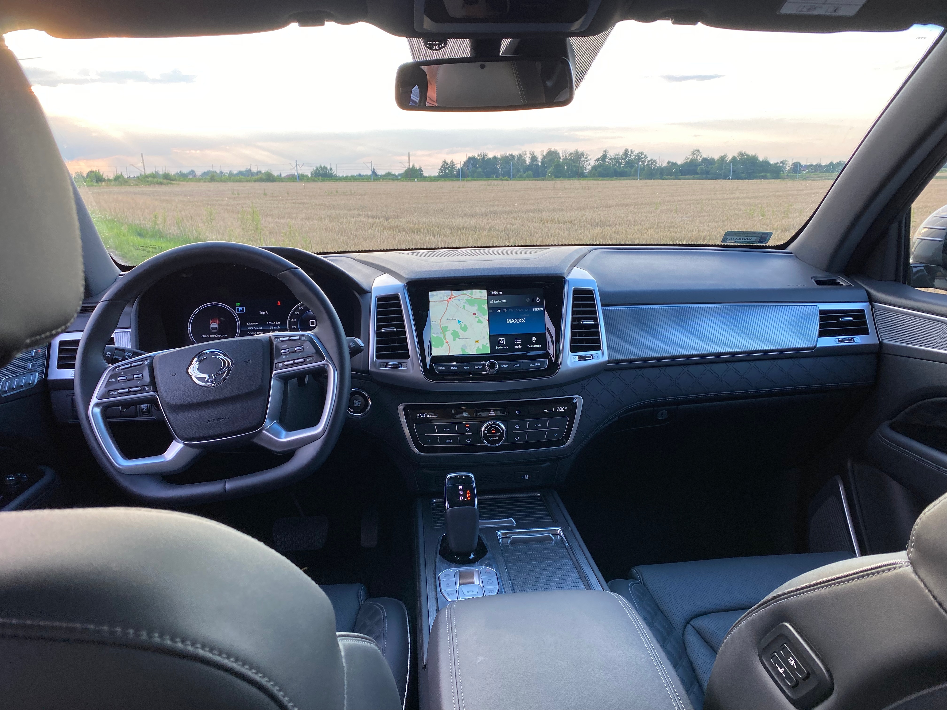 SsangYong Rexton - kabina