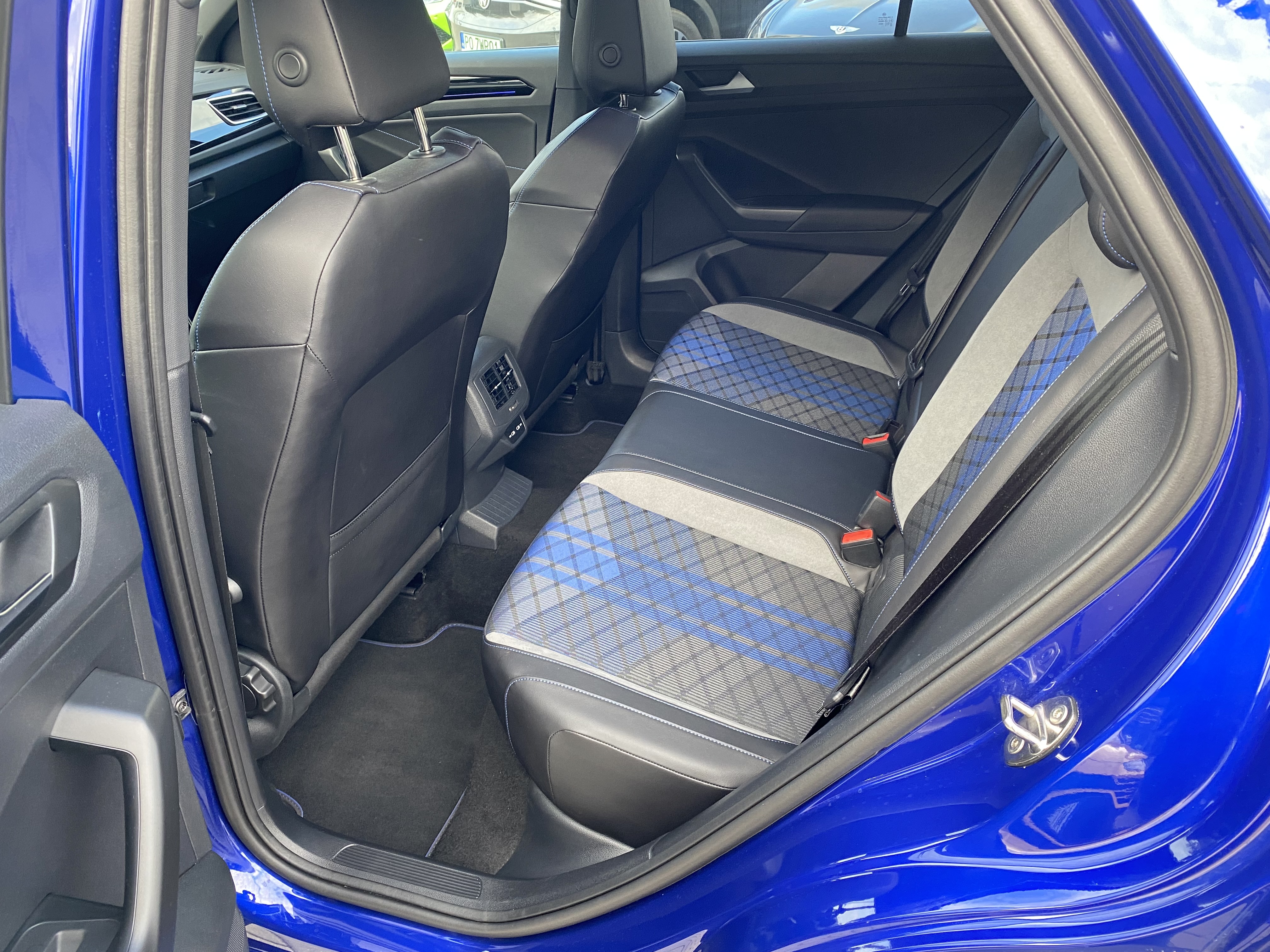 T-Roc R tylna kanapa