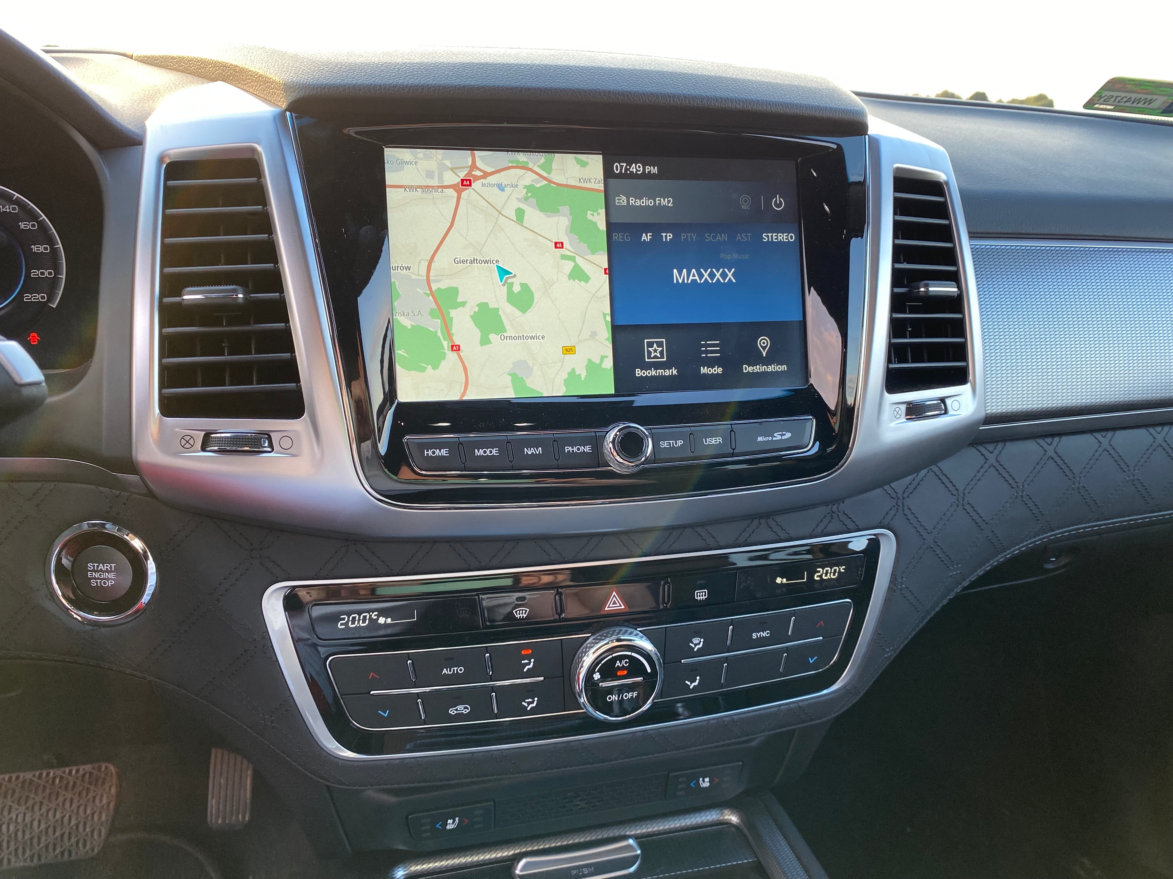 Rexton 2022 - multimedia